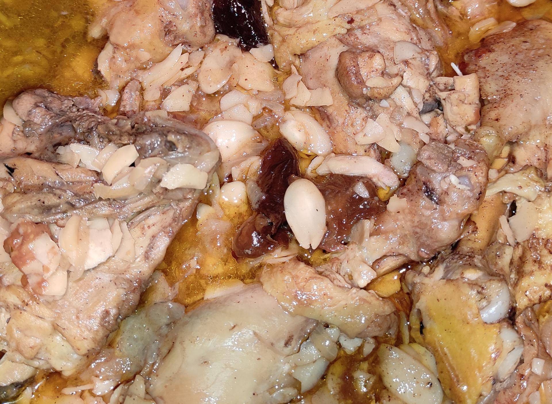 Tajine de poulet, pruneaux et amandes - Recette Cookeo | Moulinex