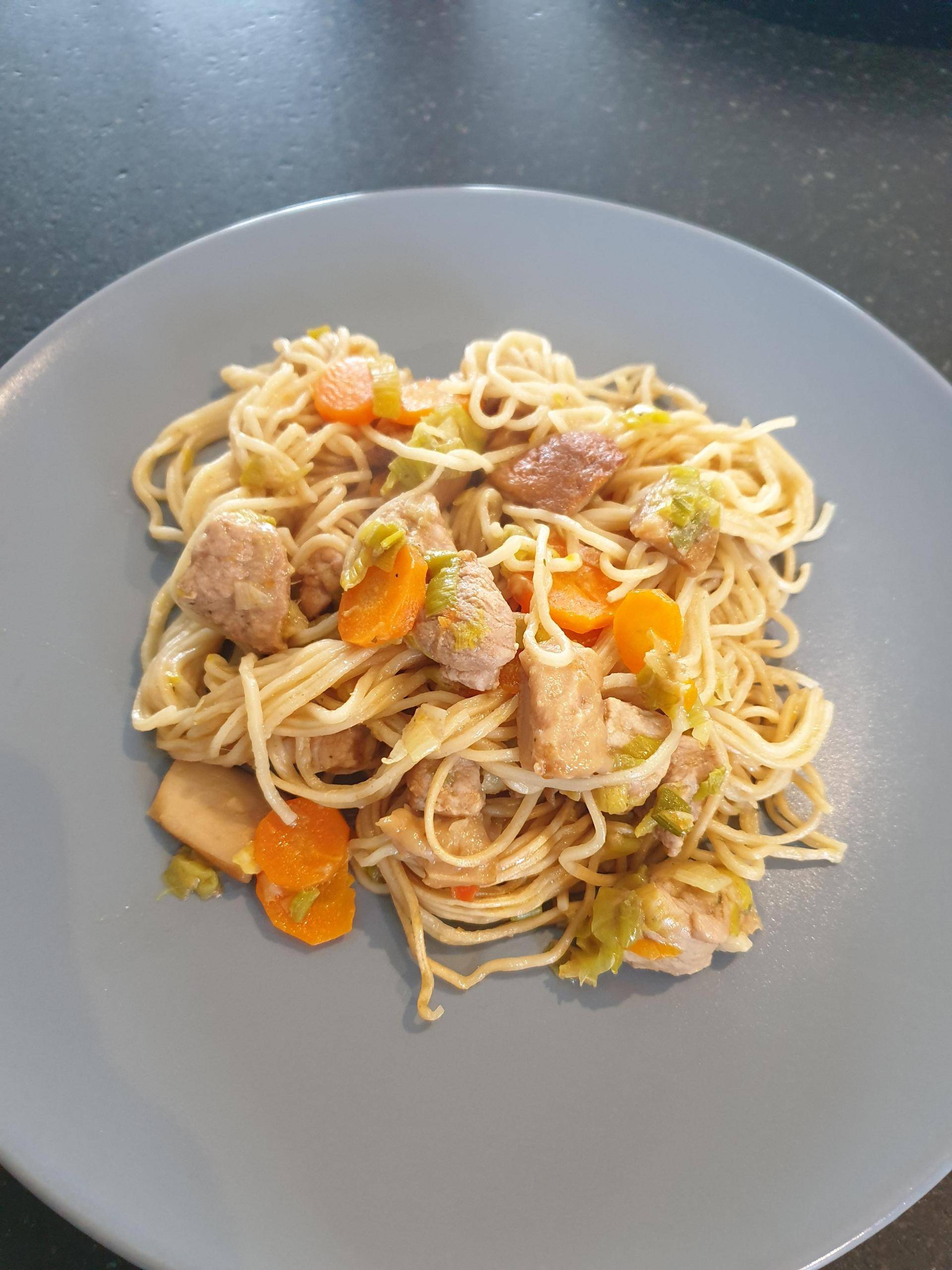 Nouilles asiatiques au porc - Recette Cookeo | Moulinex