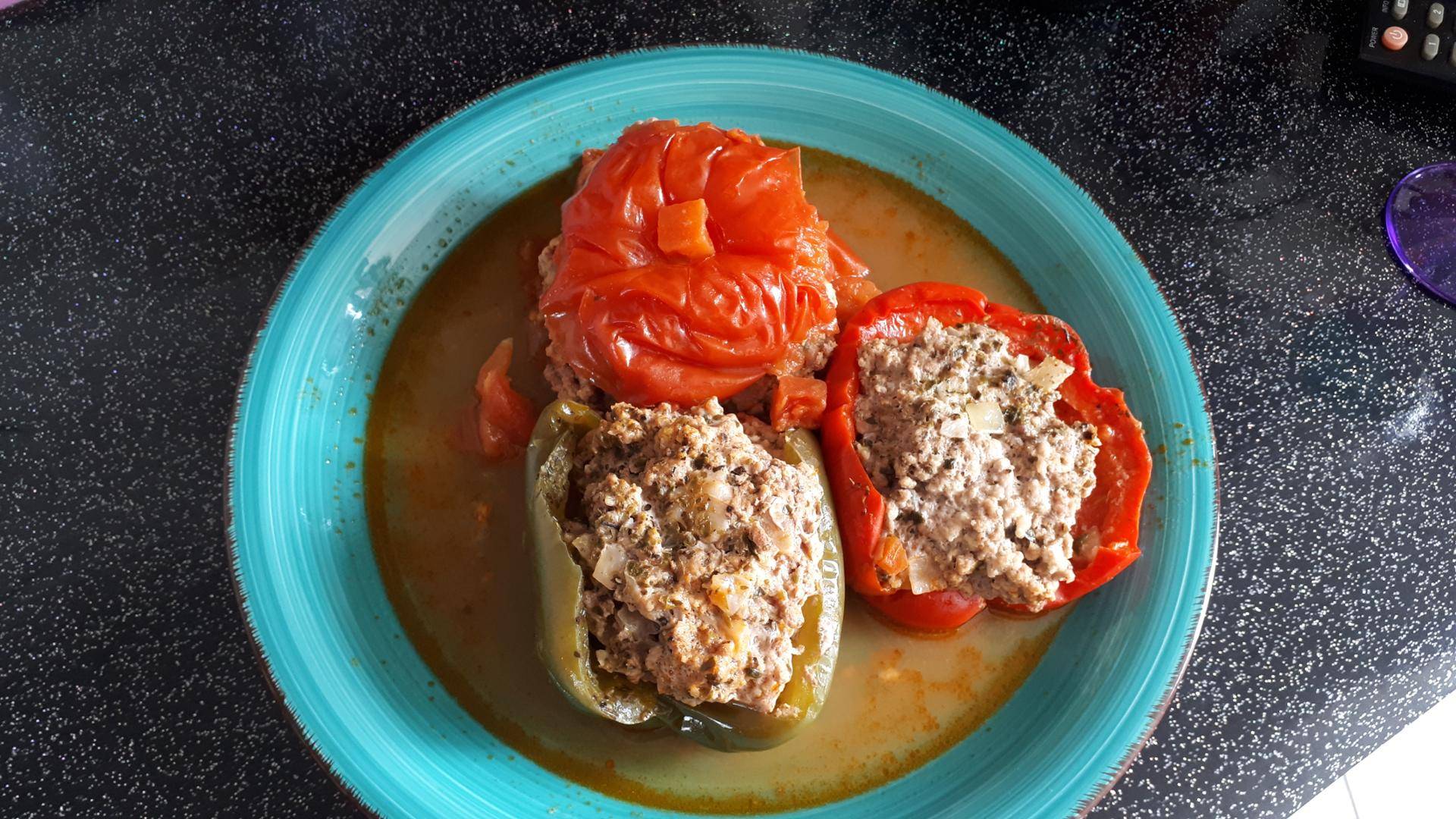 Tomates et poivrons farcis de Noune26 - Recette Cookeo | Moulinex