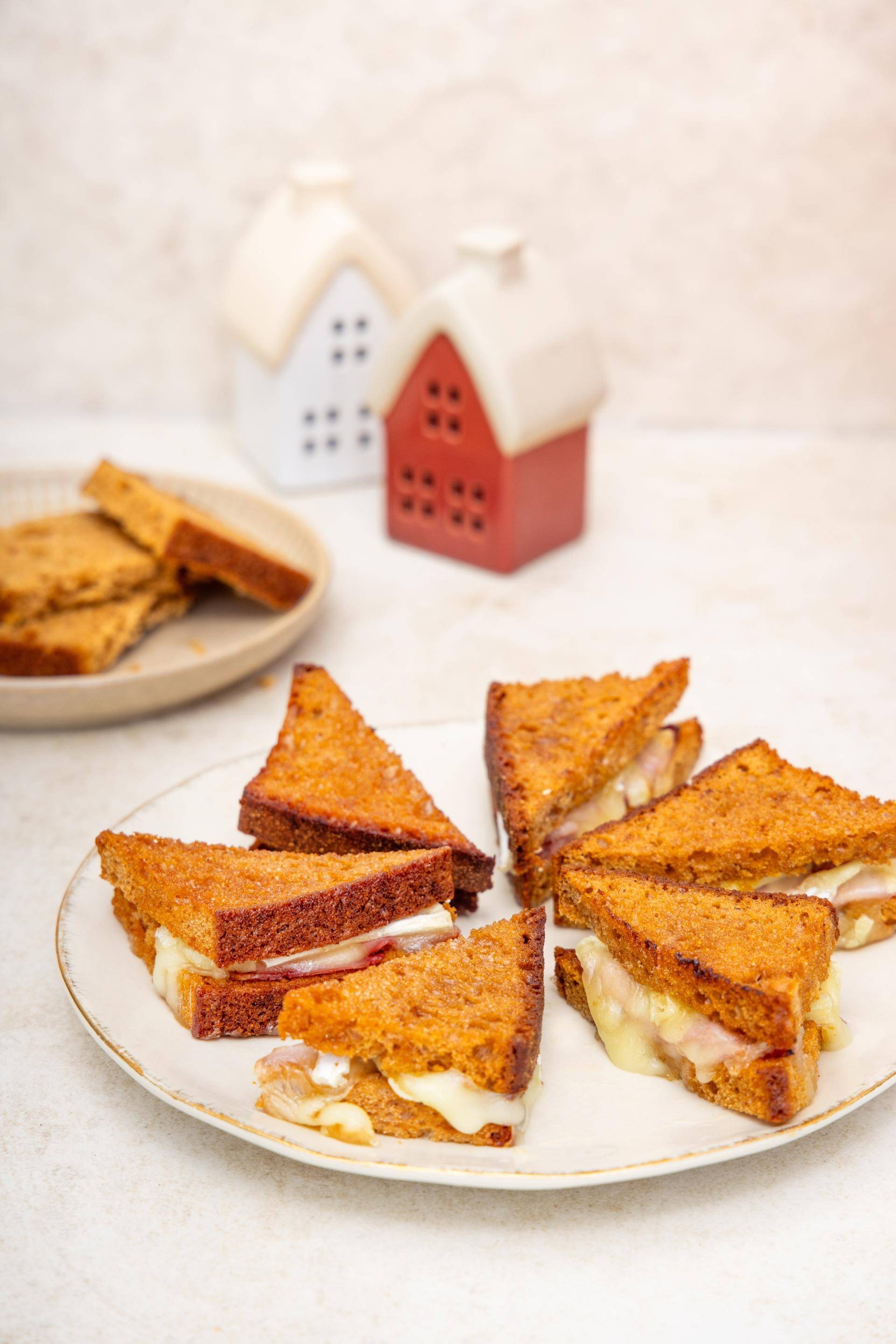 Croque pain d’épices, jambon et reblochon - Recette Cookeo V3 | Moulinex