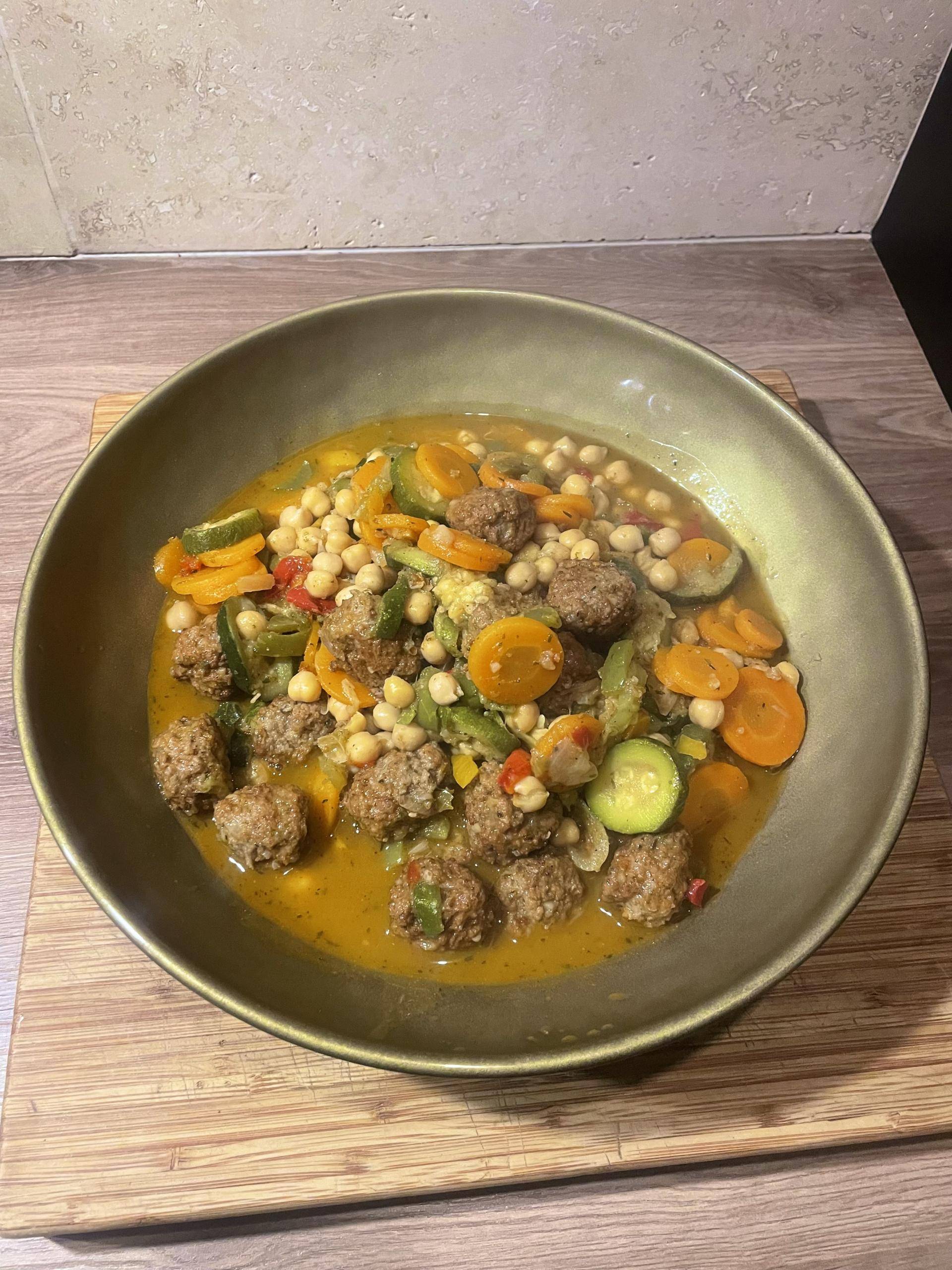 Keftas, couscous, légumes & pois chiches - Recette Cookeo V3 | Moulinex