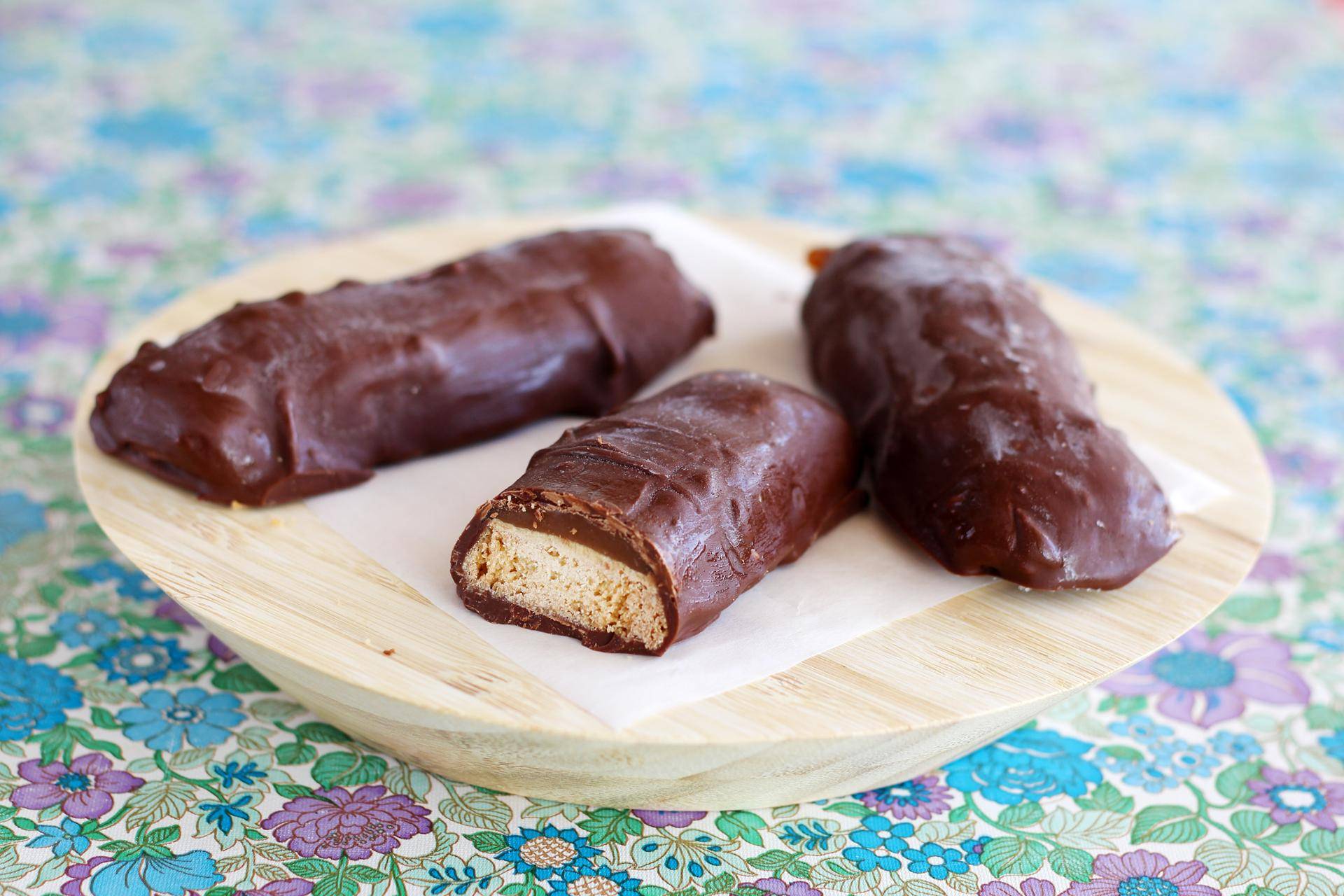 Bâtonnet croustillant au caramel enrobé de chocolat - Recette Companion Connect | Moulinex