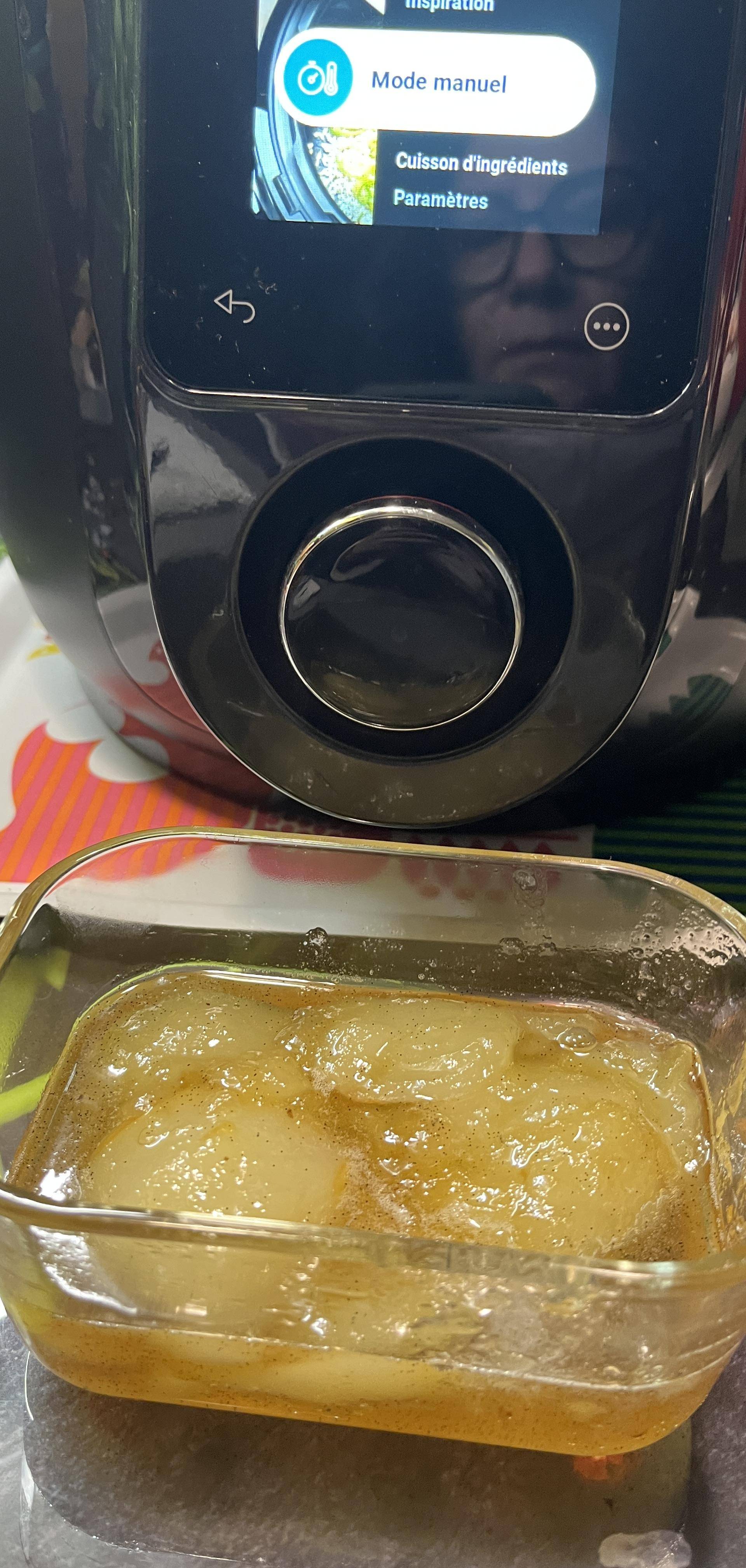 Poires vapeur, sirop de fleur d'hibiscus et épices - Recette EASY FRY GRILL & STEAM 3 in 1 | Moulinex