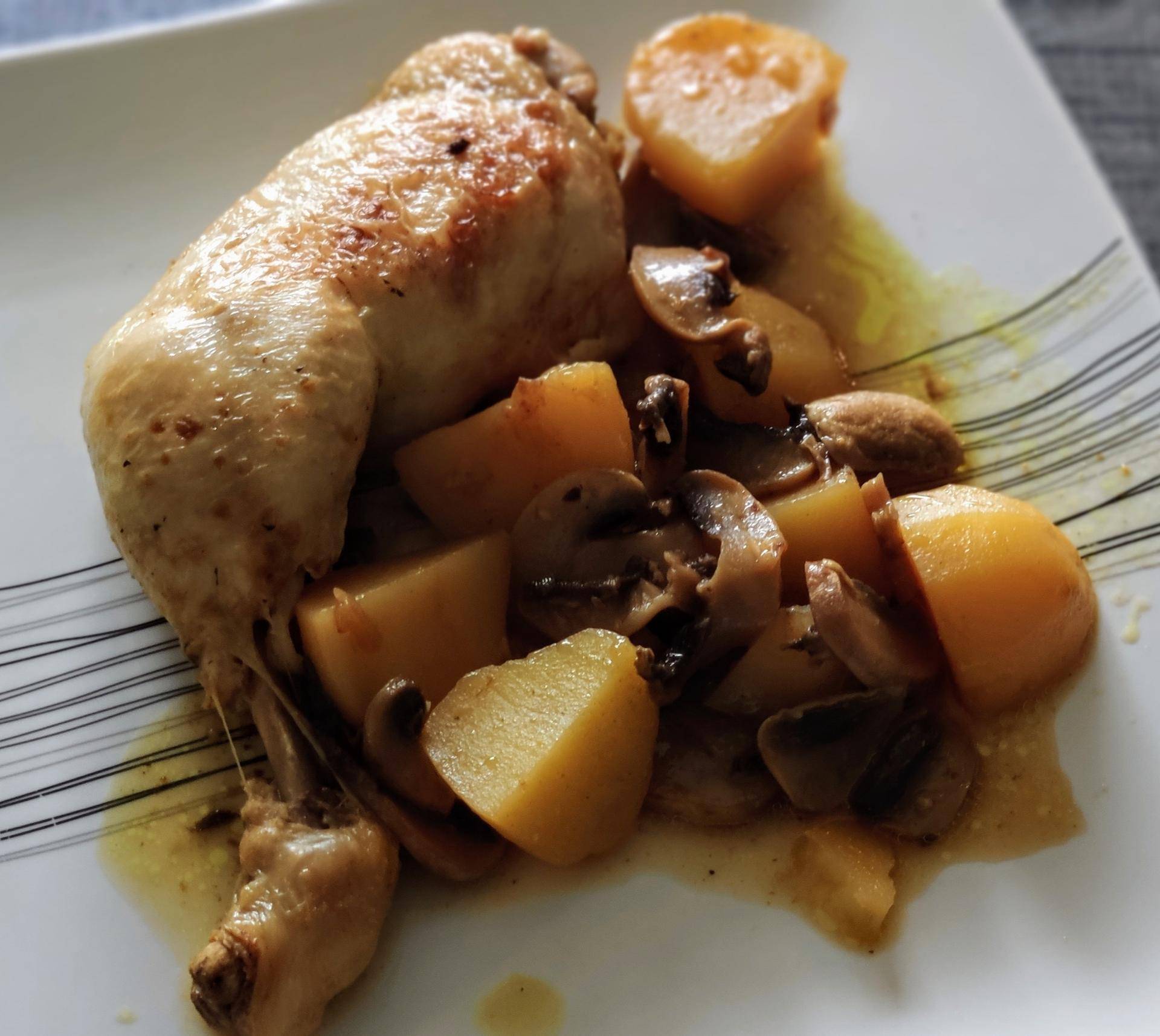 Cuisses de poulet, pommes de terre et champignons - Recette Cookeo V3 | Moulinex