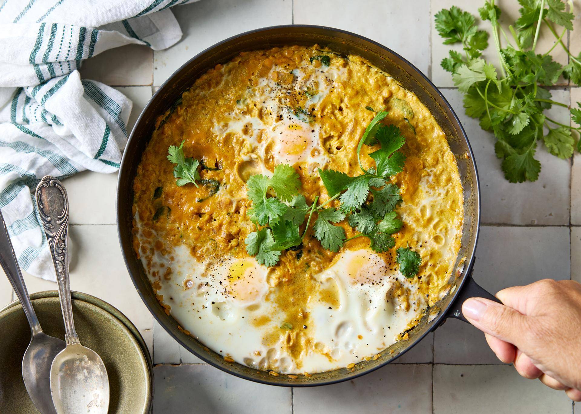 Koraal linzen dhal met gepocheerde eieren - Recette Cookeo V3 | Moulinex
