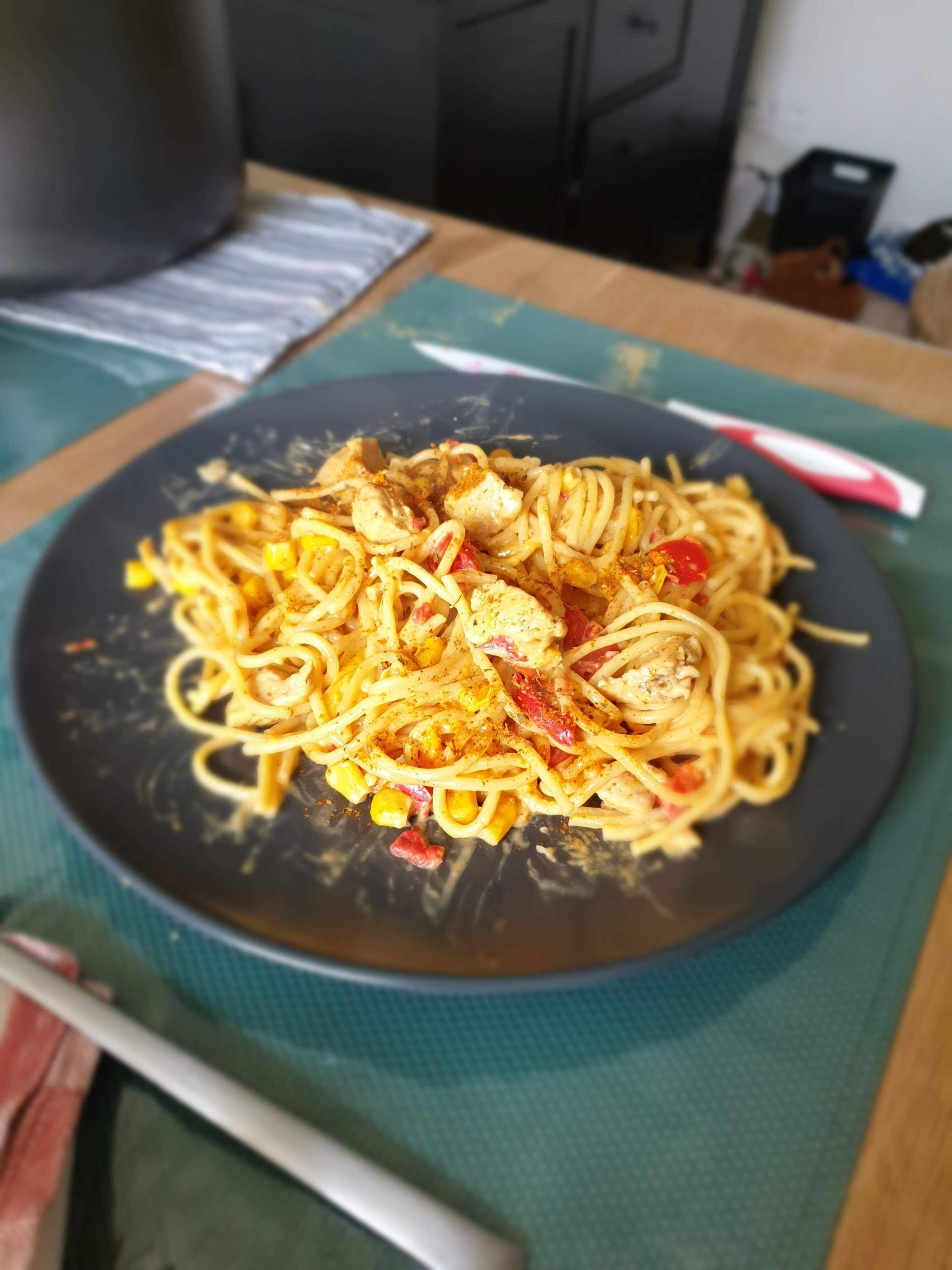 Pâtes aux poivrons et au poulet - Recette Cookeo | Moulinex