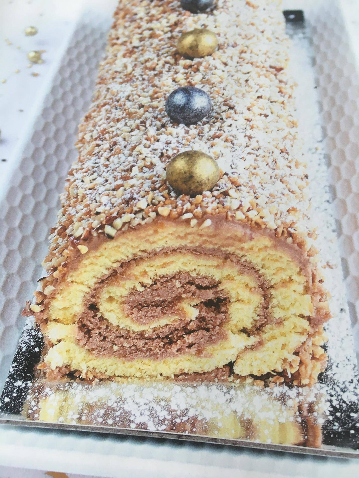 Bûche à la mousse praliné - Recette Companion Connect | Moulinex