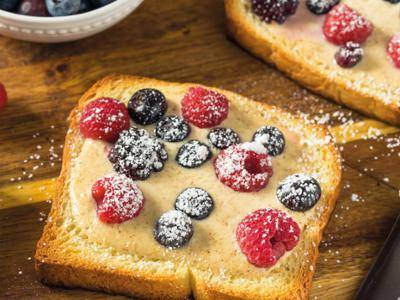 Toasts briochés au yaourt grec et aux fruits rouges - Recette Easy Fry Compact | Moulinex