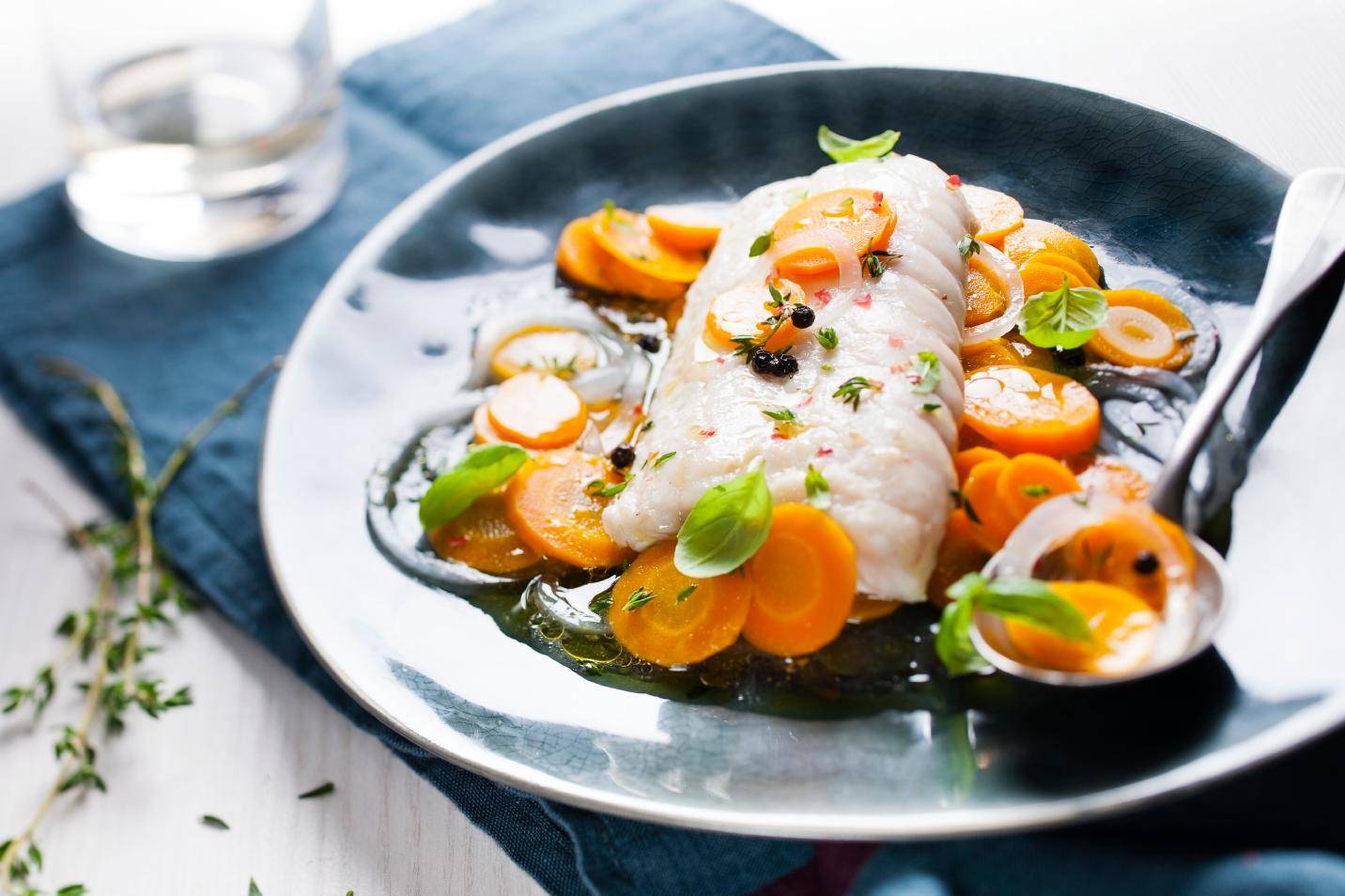 Merlu au court bouillon - Recette Cookeo | Moulinex