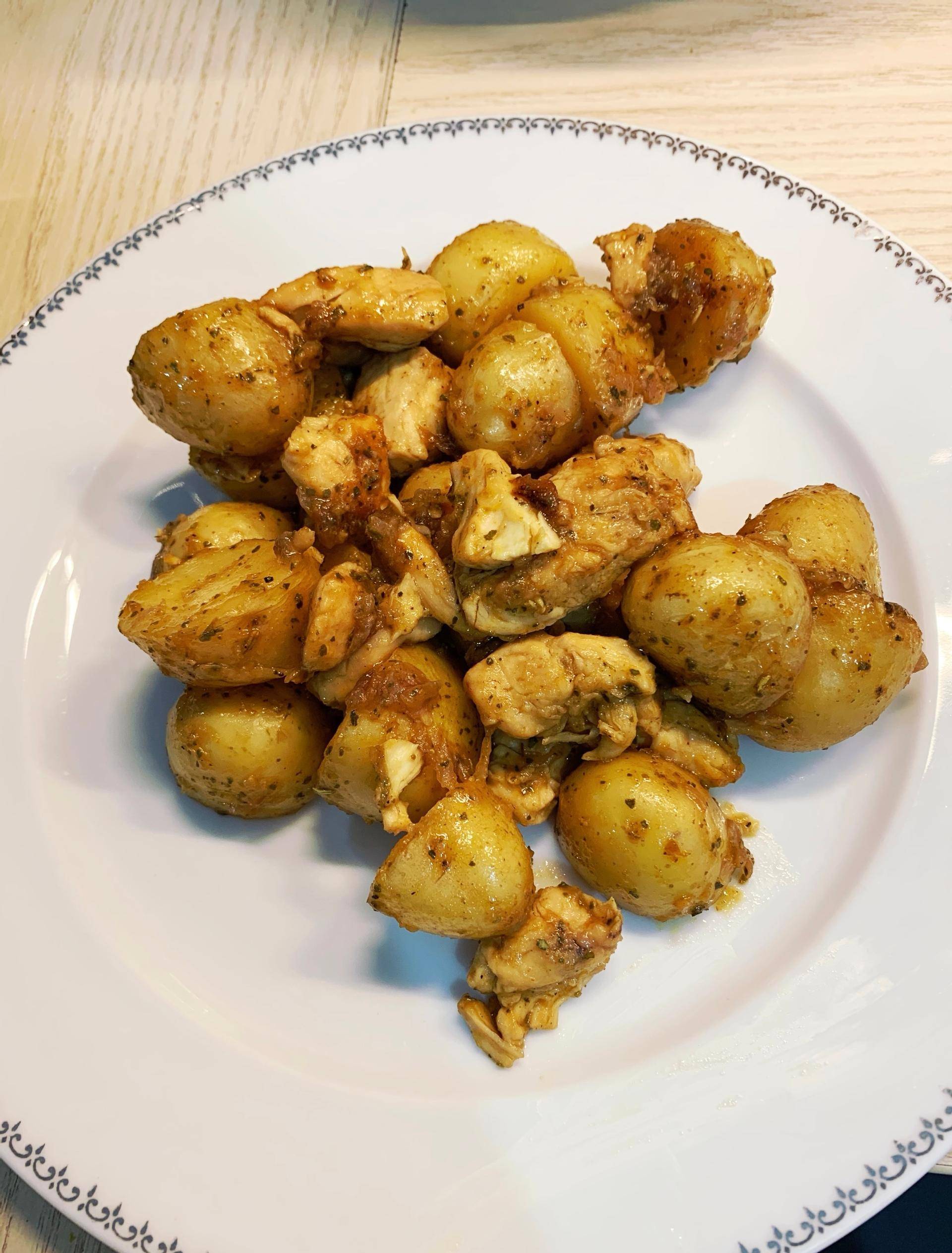 Mijoté de pomme grenailles poulet et oignon rouge - Recette Cookeo V3 | Moulinex