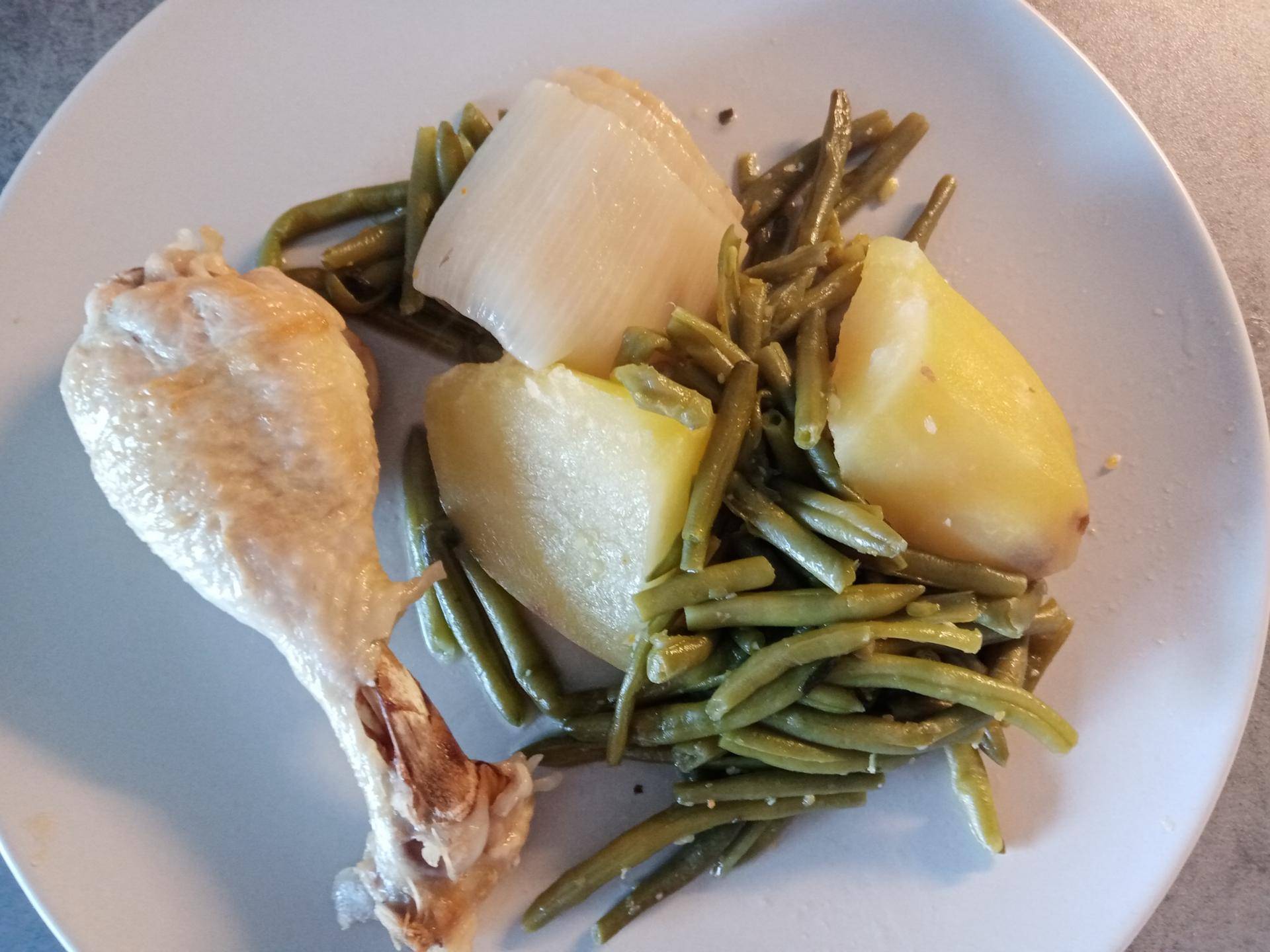 Haricots, patates et pilons de poulet - Recette Cookeo | Moulinex