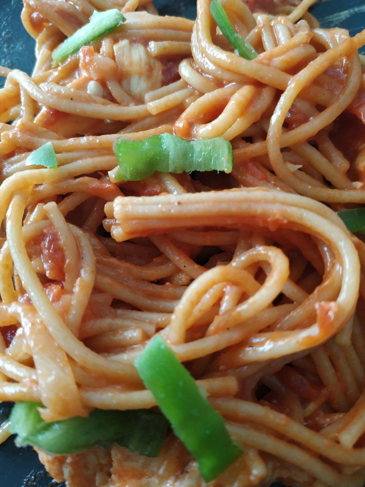 Spaghettis et poulet à la tomate. - Recette Cookeo | Moulinex