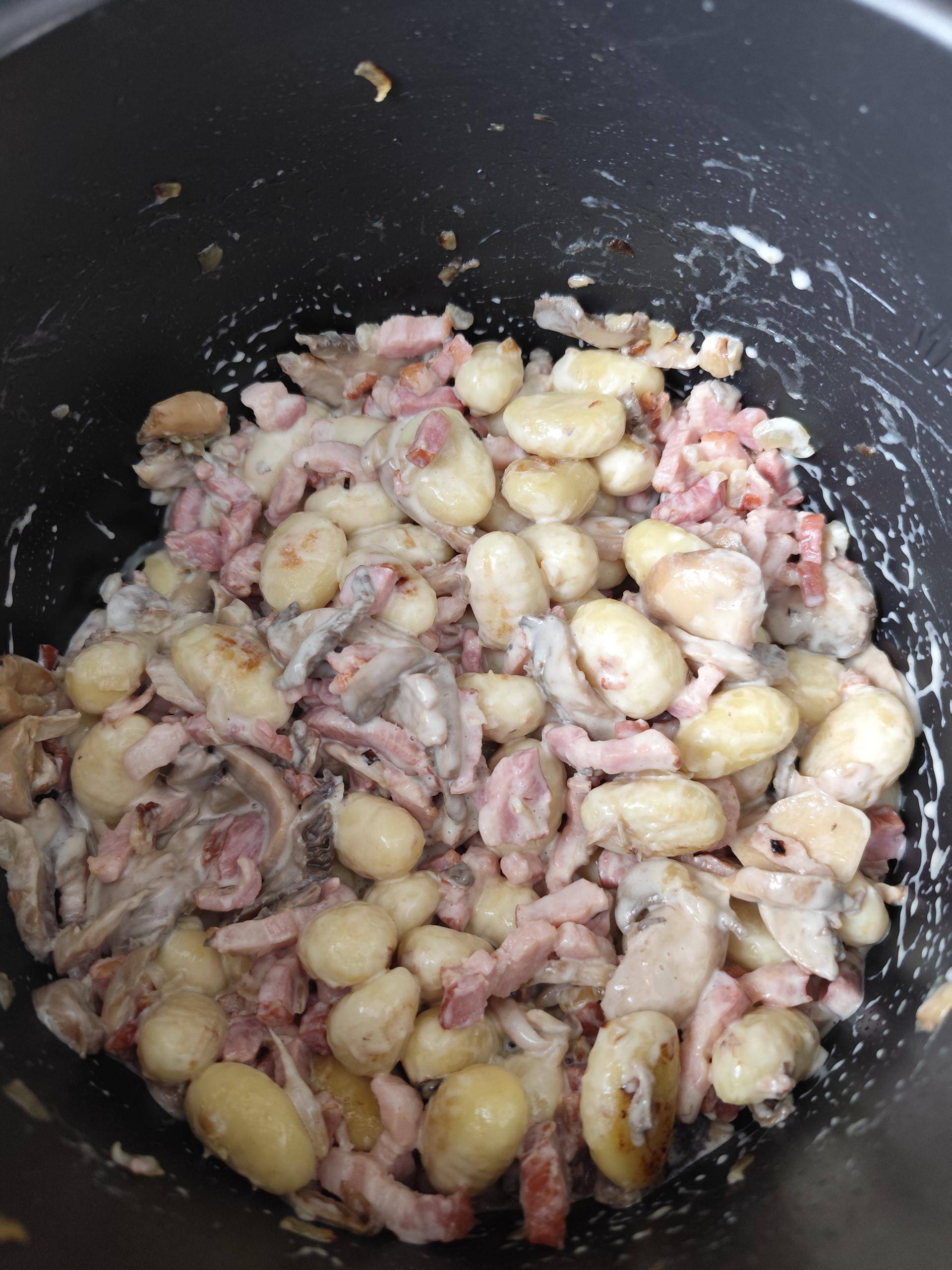 Gnocchis crème lardons et champignons - Recette Cookeo | Moulinex