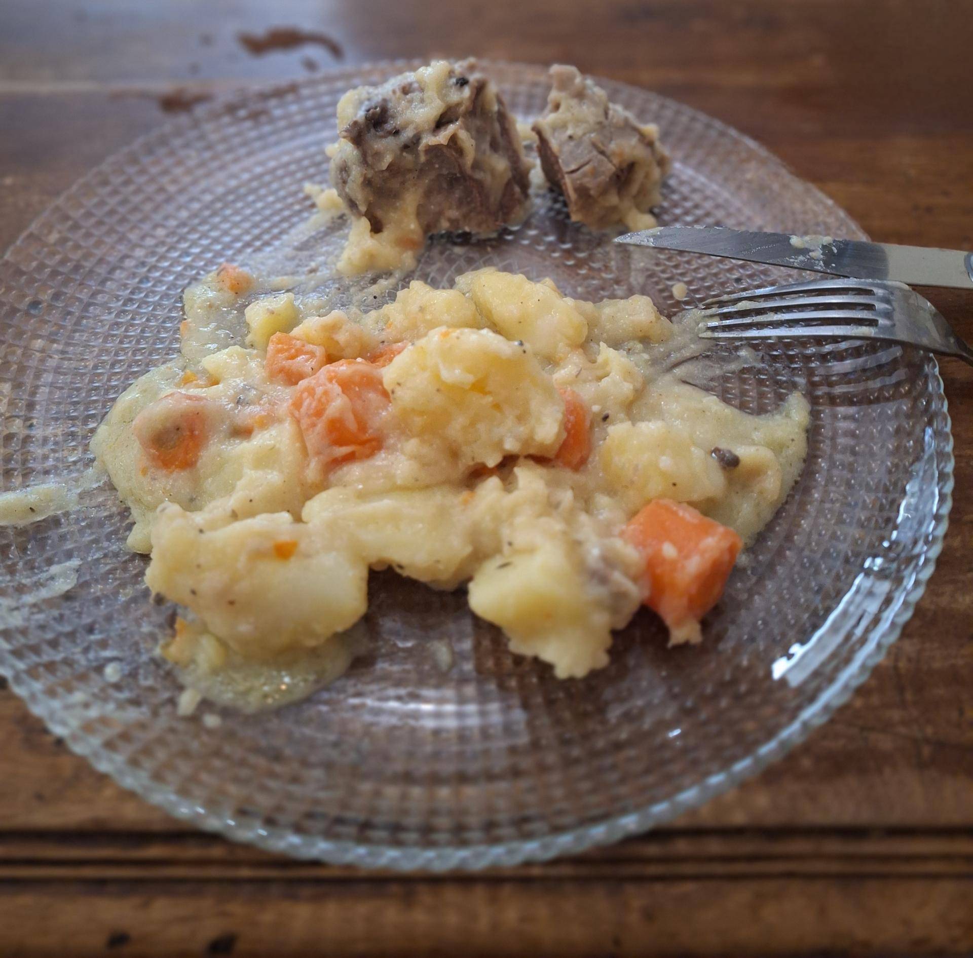 Langue de bœuf sauce blanche au pommes de terre et carottes - Recette Cookeo 9in1 | Moulinex