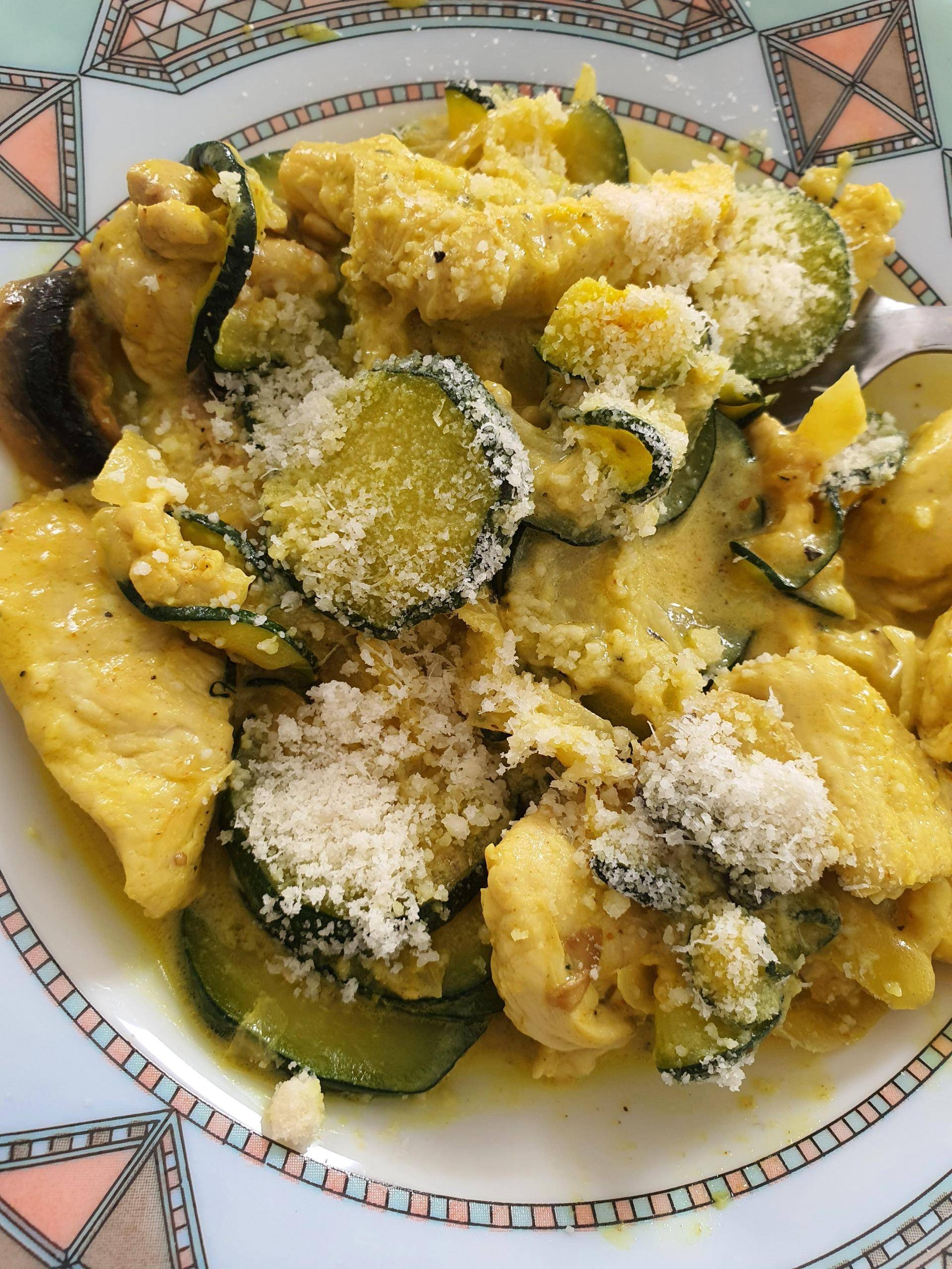 Poêlée de courgettes et poulet au curcuma - Recette Cookeo | Moulinex