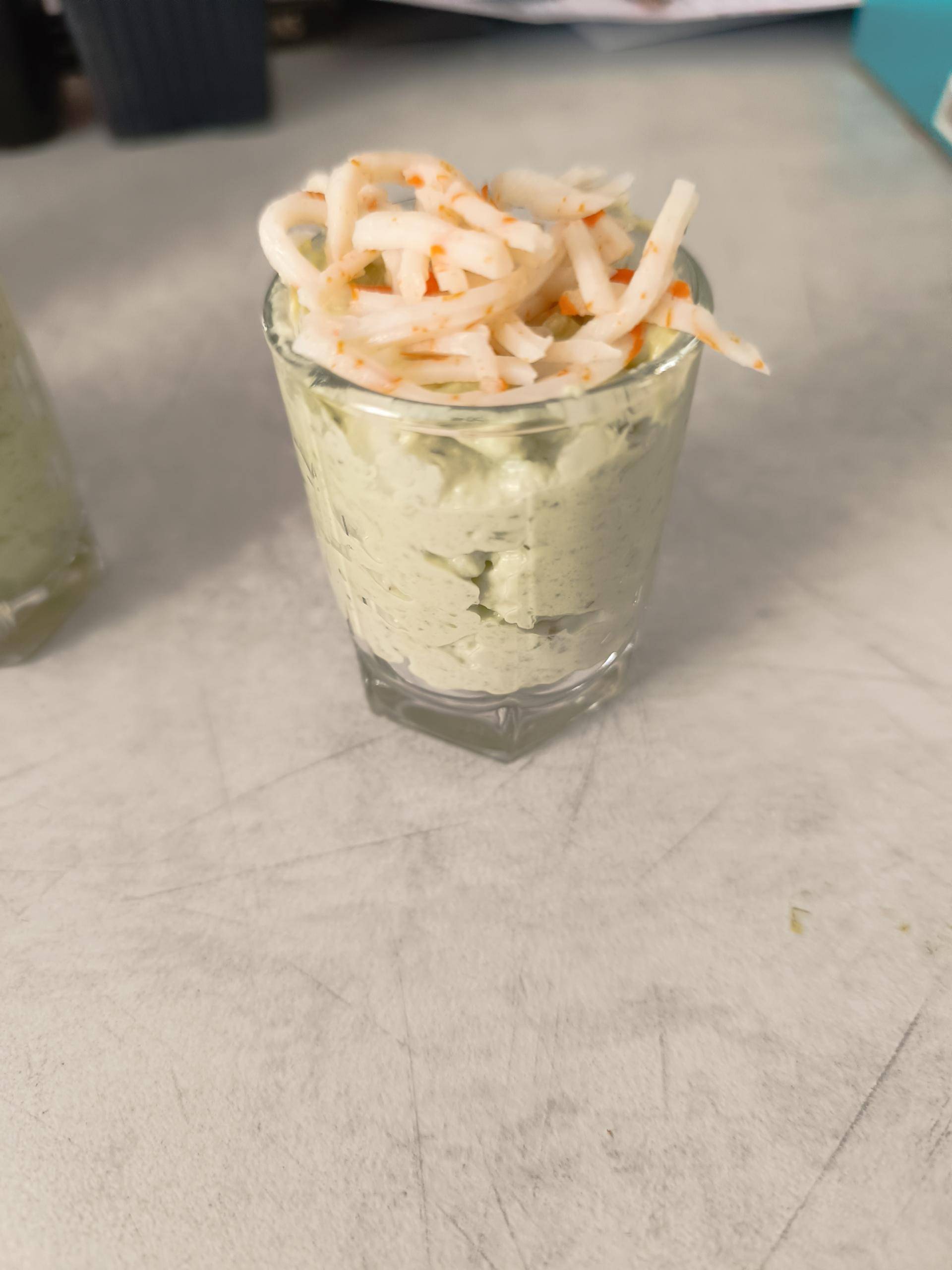 Mousse d'avocat et au fromage ail et fines herbes - Recette Companion | Moulinex