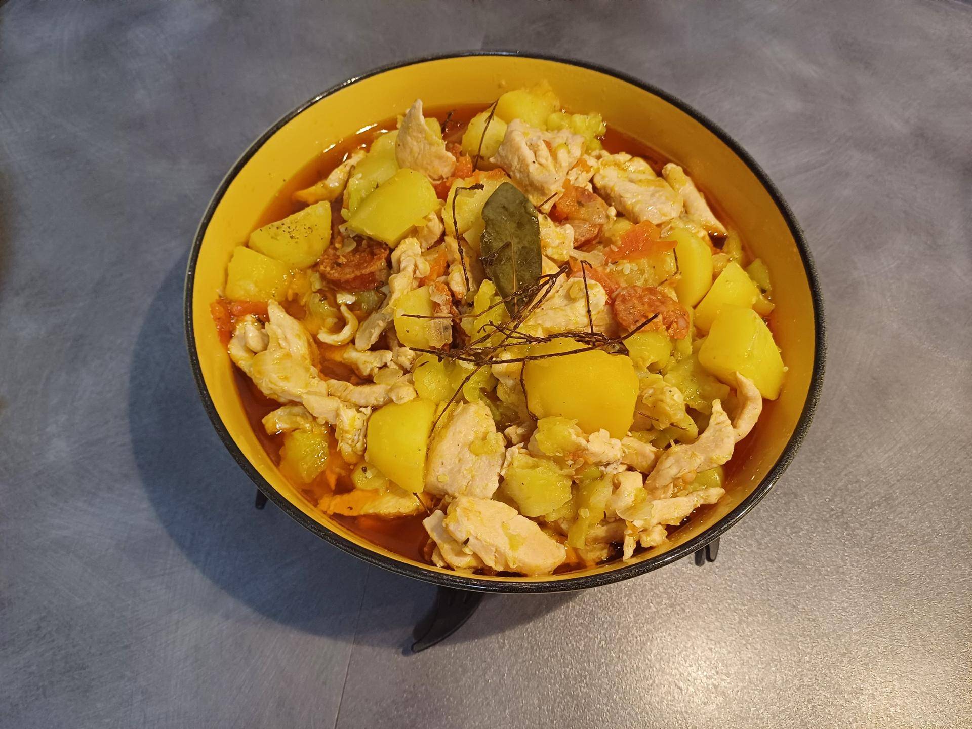 Émincés de poulet et ses légumes chorizo - Recette Cookeo | Moulinex