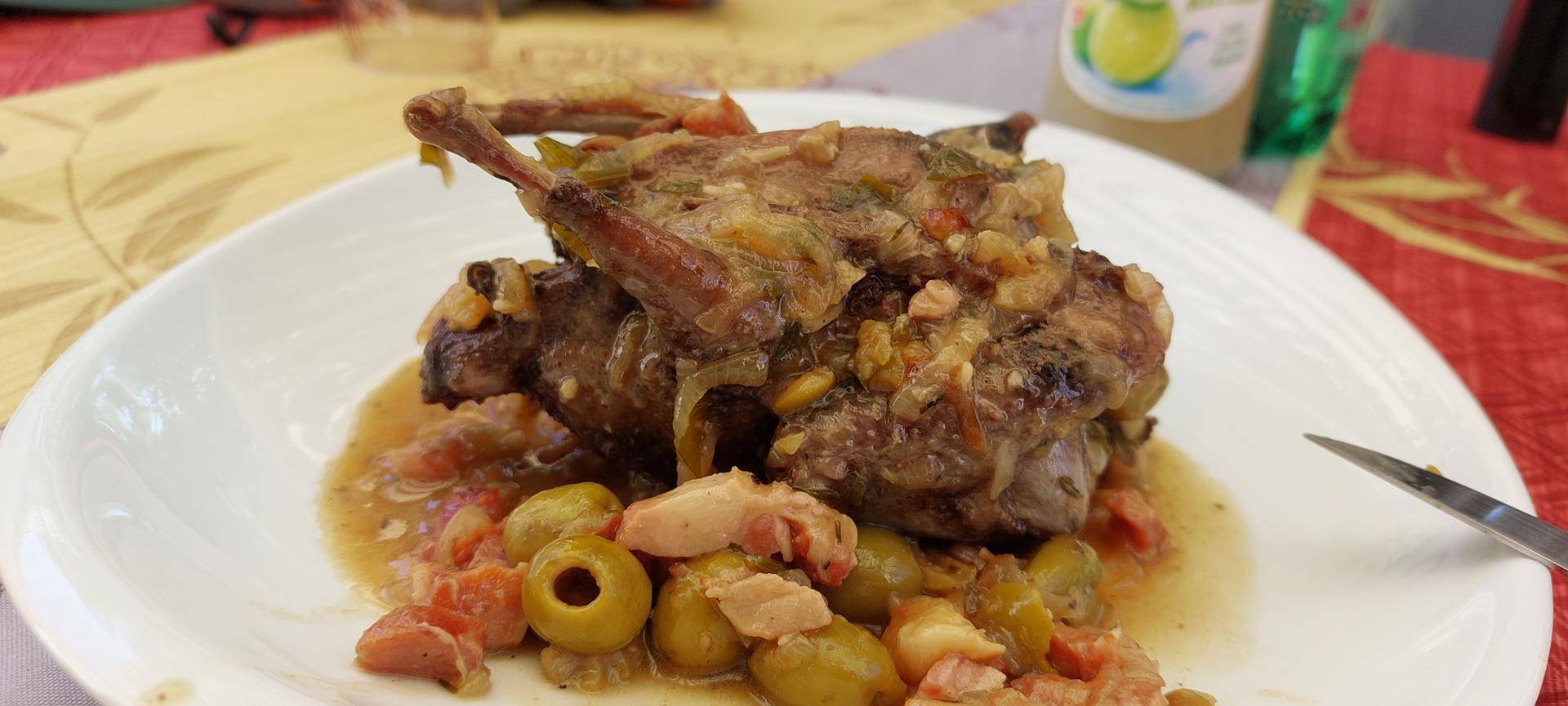 Palombe au vin blanc et olives - Recette Cookeo | Moulinex