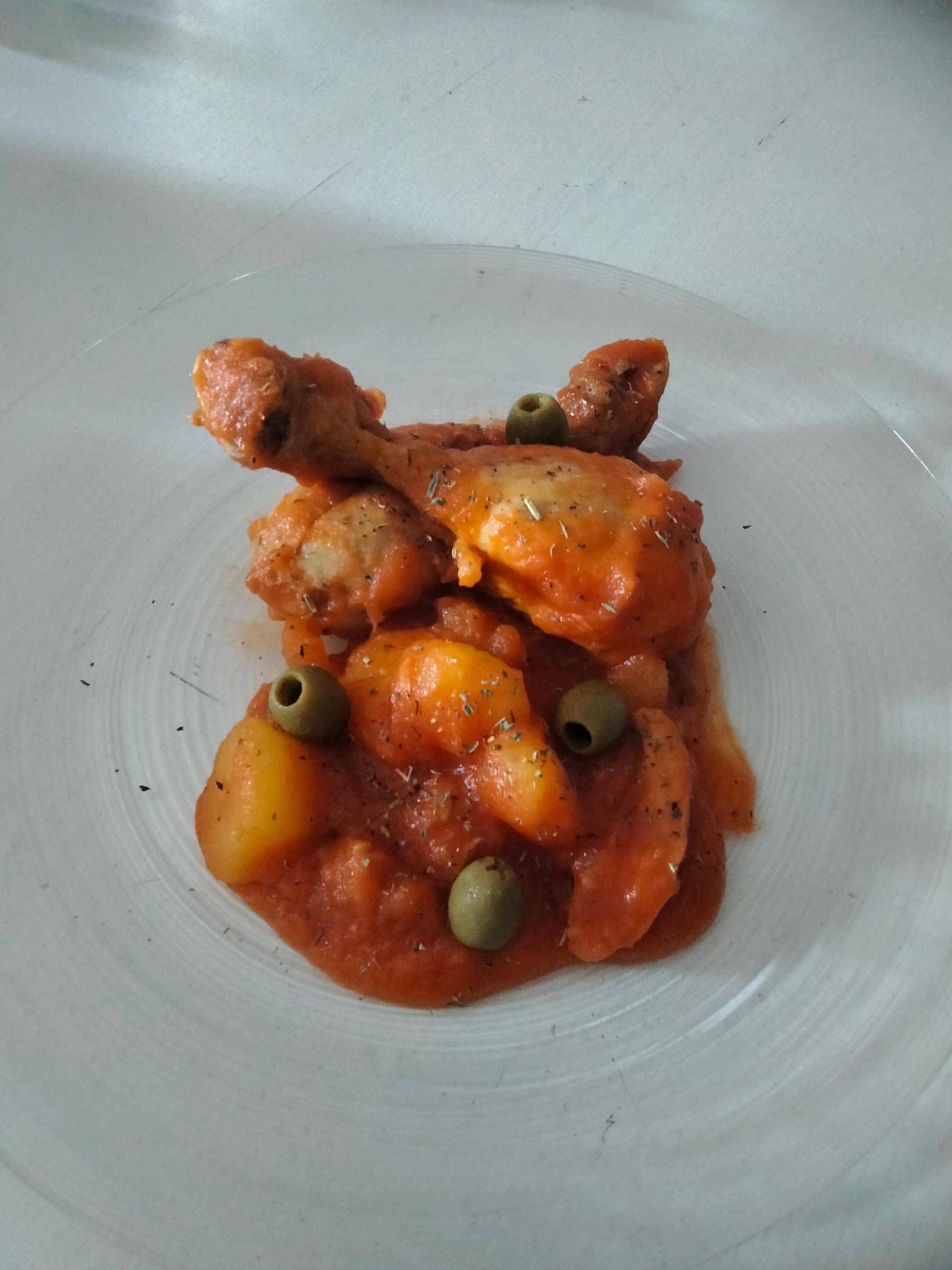 Pilons de poulet sauce tomate olives vertes et pommes de terre - Recette Companion Connect XL | Moulinex