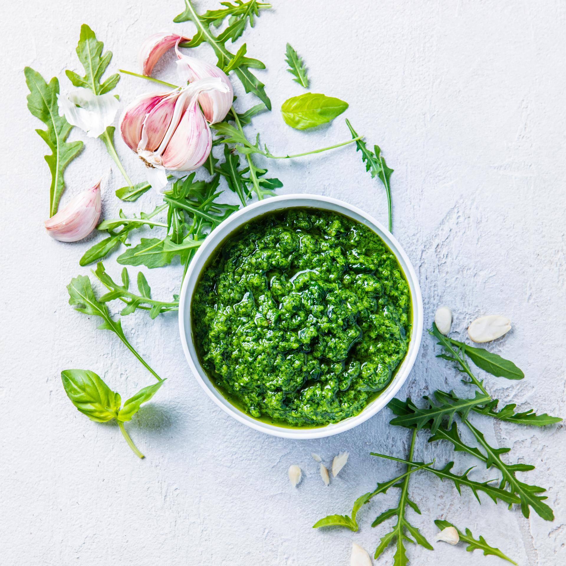 Pesto de roquette aux amandes grillées - Recette Quickchef | Moulinex