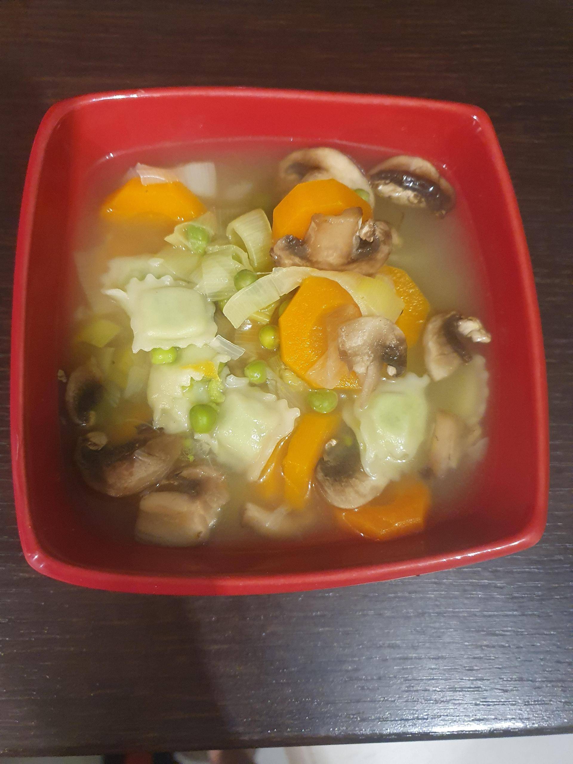 Bouillon de légumes aux ravioles - Recette Companion Connect XL | Moulinex