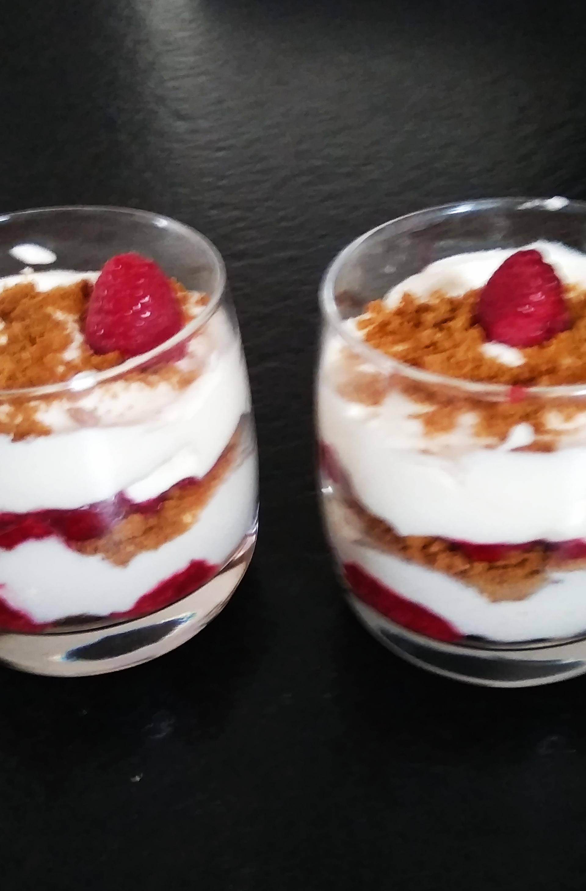 Tiramisu framboises et spéculos - Recette Companion Connect | Moulinex