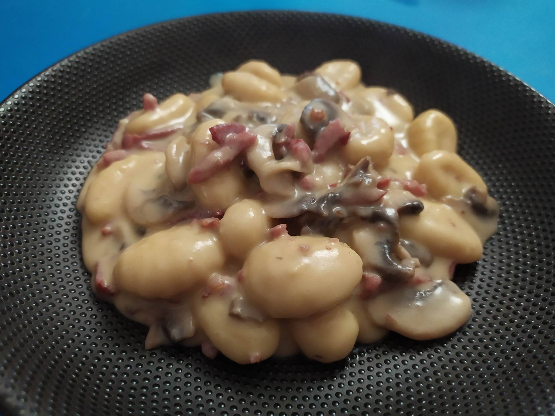 Gnocchis aux champignons et lardons - Recette Cookeo | Moulinex