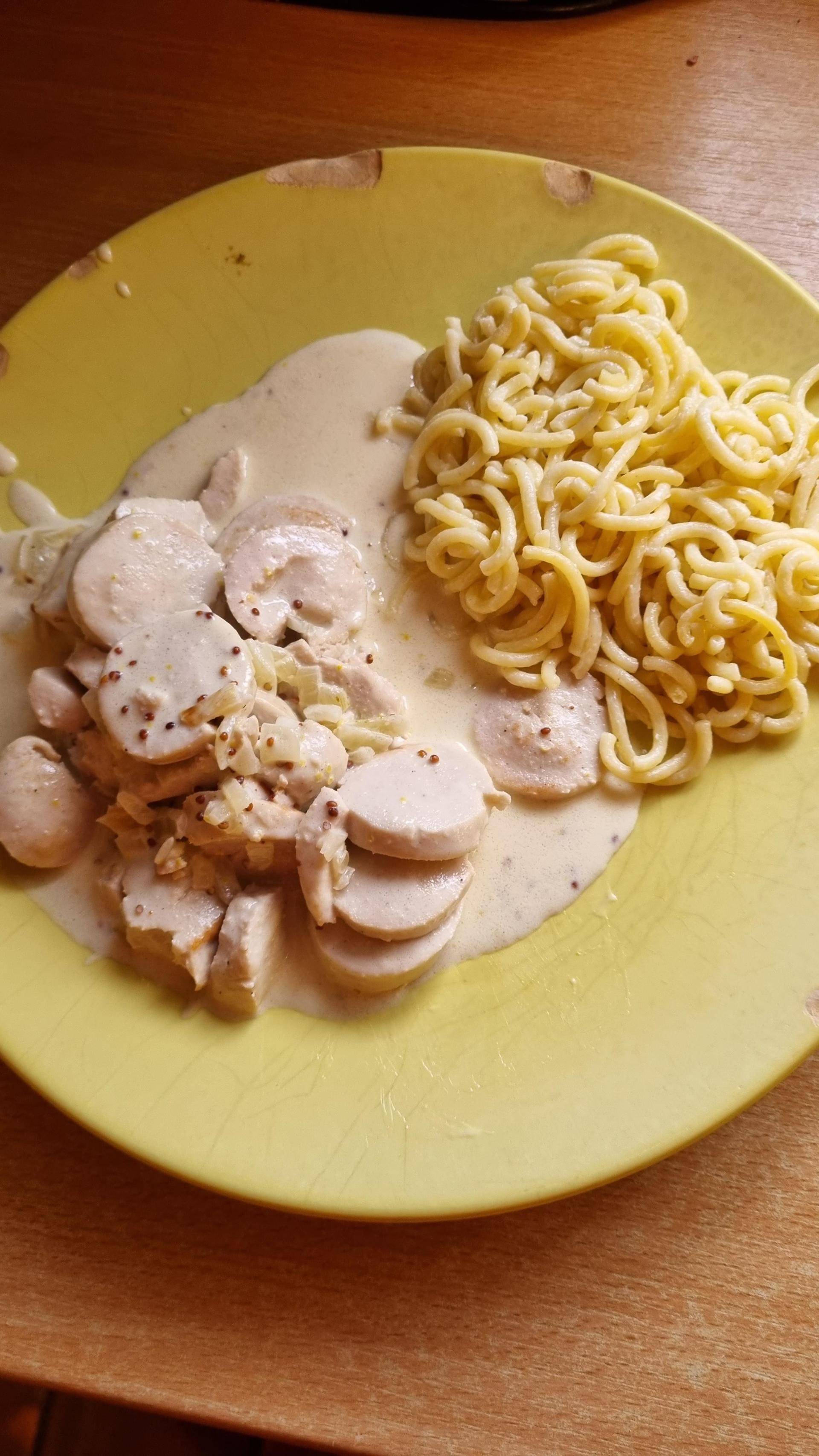 Boudin blanc sauce moutarde à l'ancienne - Recette Cookeo | Moulinex