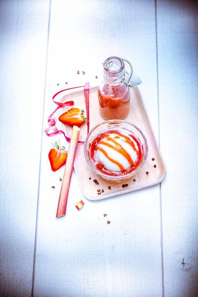 Coulis de fraises, rhubarbe et poivre de Sichuan - Recette Soup & Plus | Moulinex