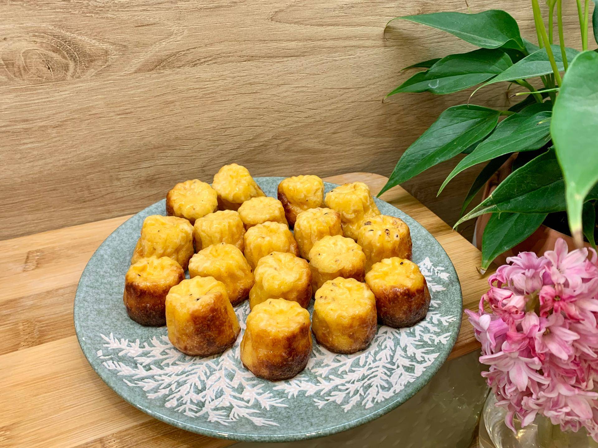 Cannelés tomme de brebis et romarin - Recette Companion Connect XL | Moulinex