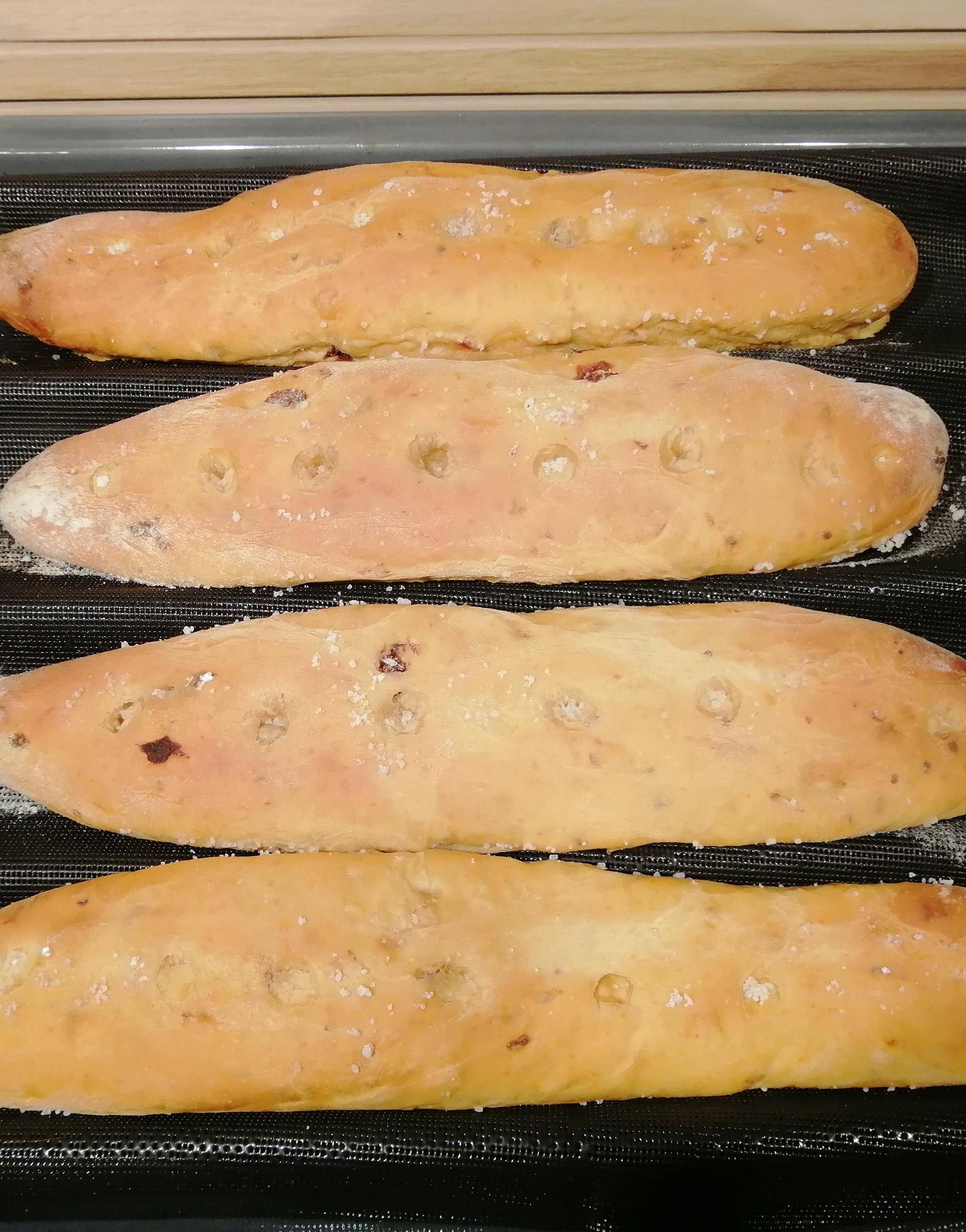 Focaccia tomates séchées et romarin - Recette Companion Connect XL | Moulinex