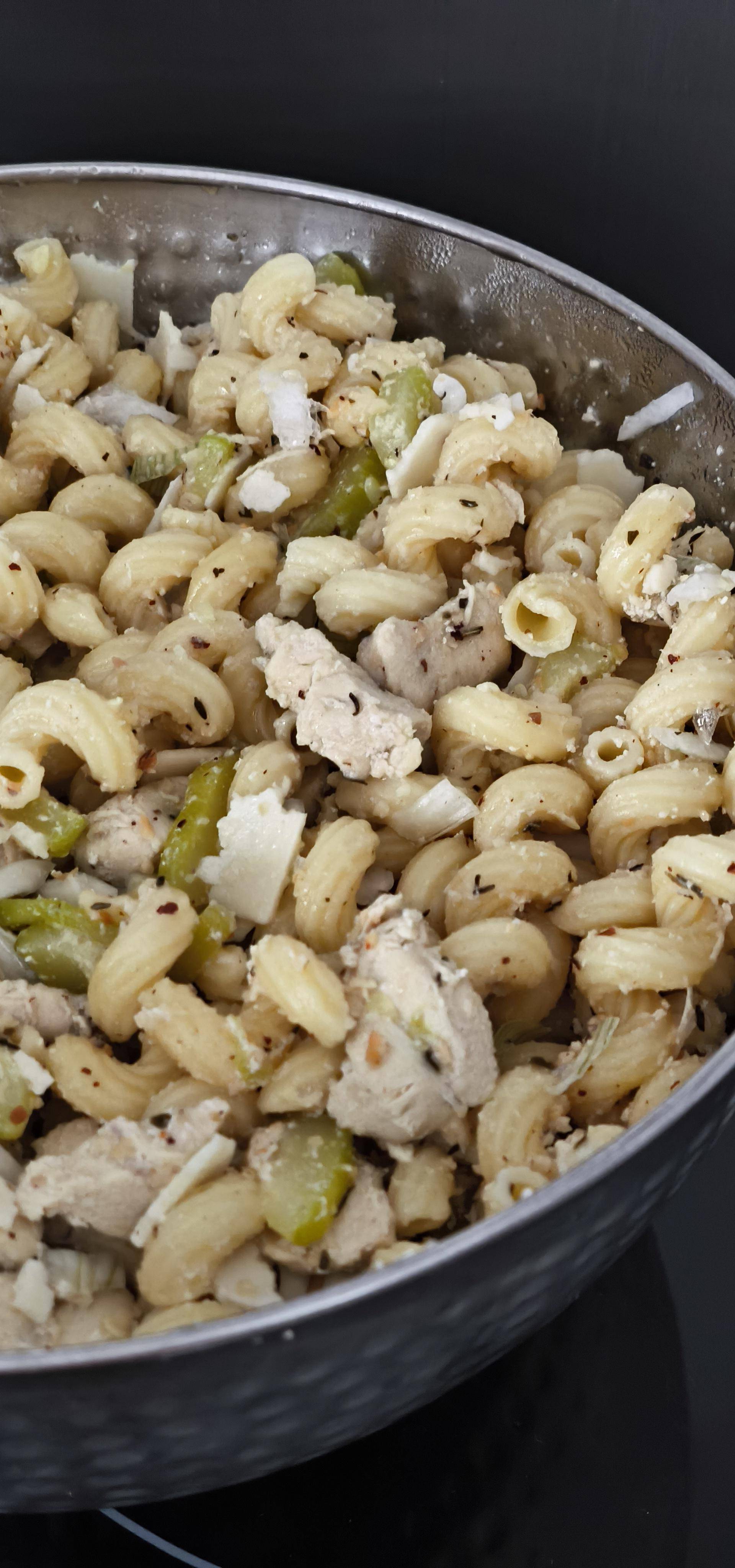 Salade de pâtes aux courgettes, poulet & noisette - Recette Companion Connect XL | Moulinex