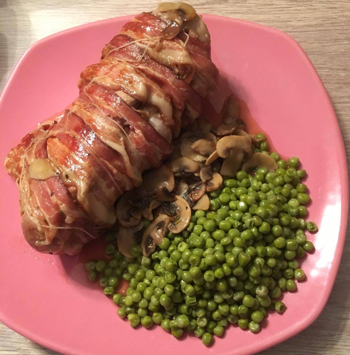 Filets mignon lardés aux champignons et petits pois - Recette Cookeo | Moulinex