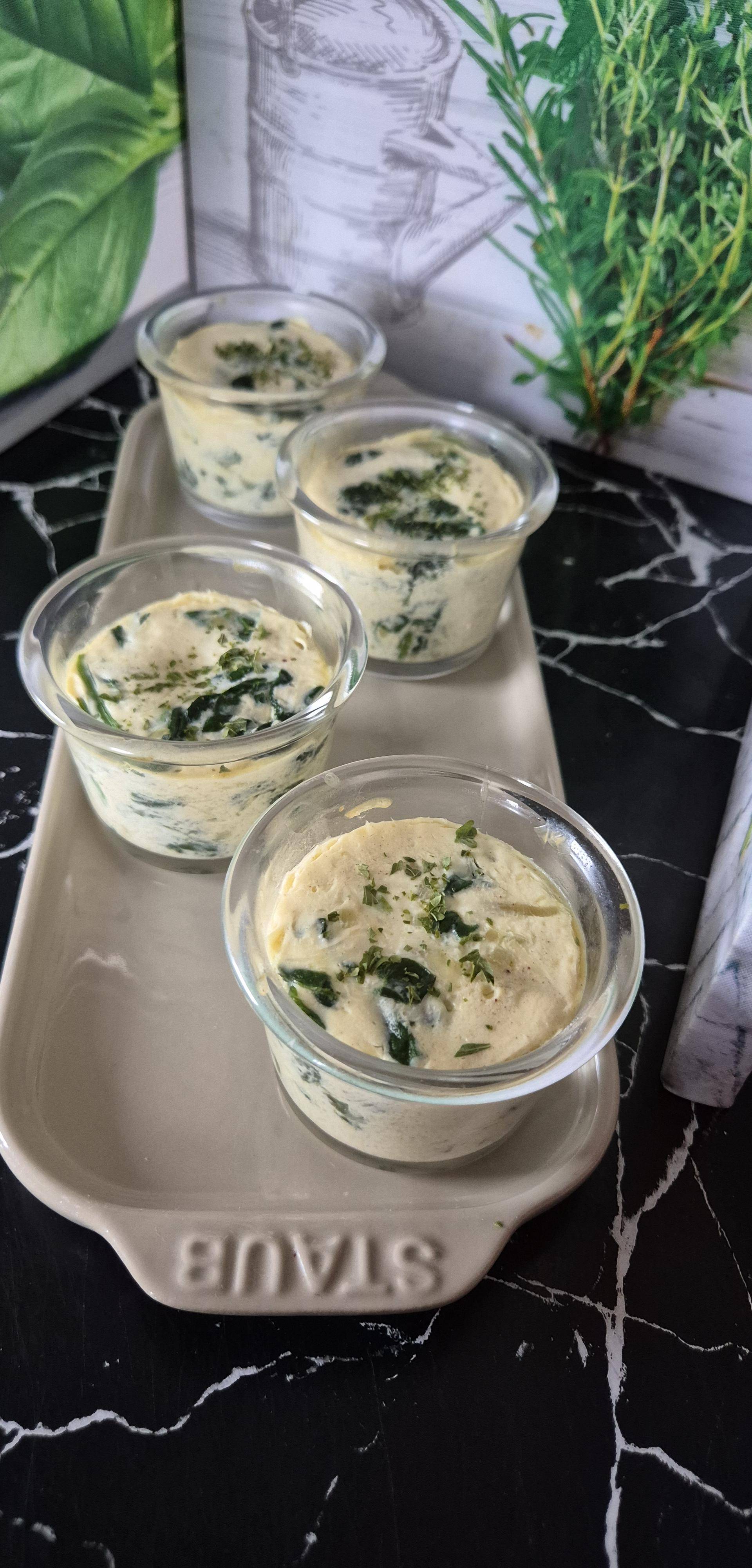 Verrines aux agrumes, et crème au fromage blanc et topping aux dattes - Recette Companion | Moulinex