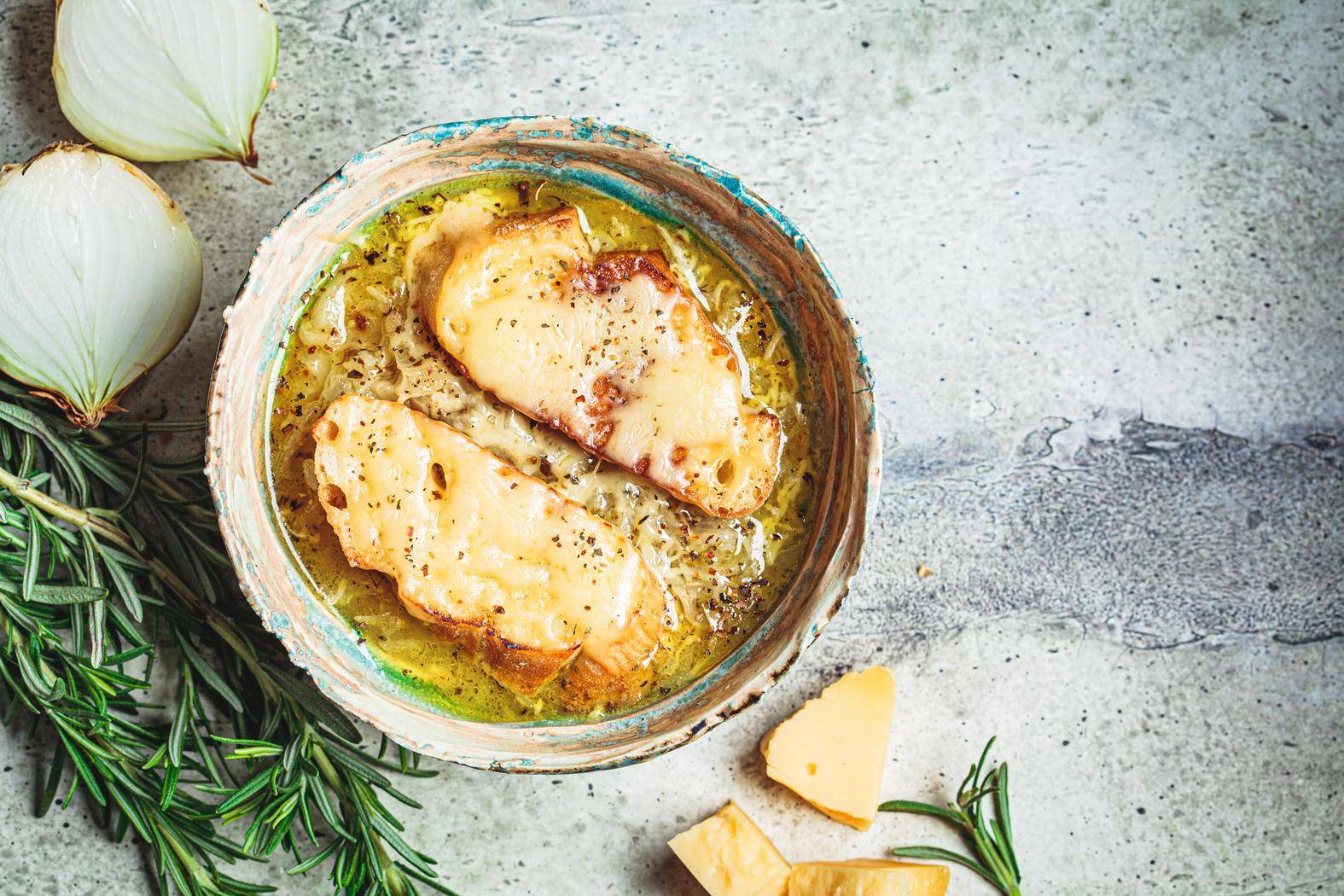 Soupe à l'oignon classique - Recette undefined | Moulinex