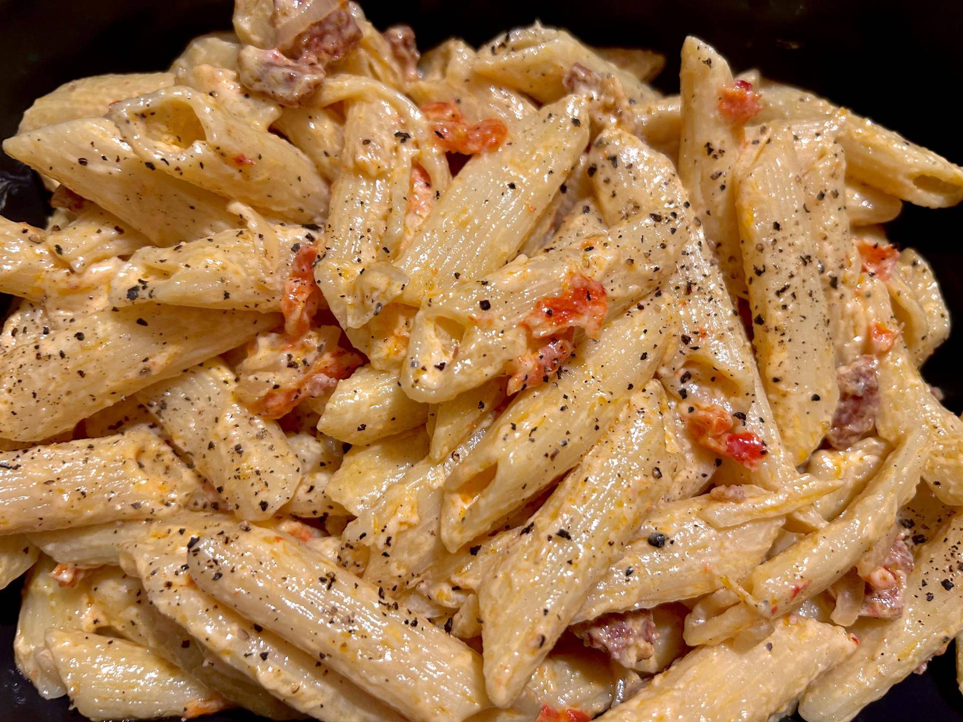 Pâtes fondantes au chorizo ibérique et velours de poivron rouge - Recette Cookeo 9in1 | Moulinex