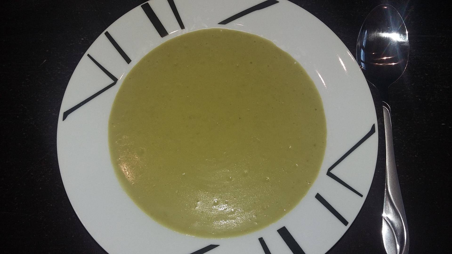 Soupe crémeuse de petits pois - Recette Cookeo | Moulinex