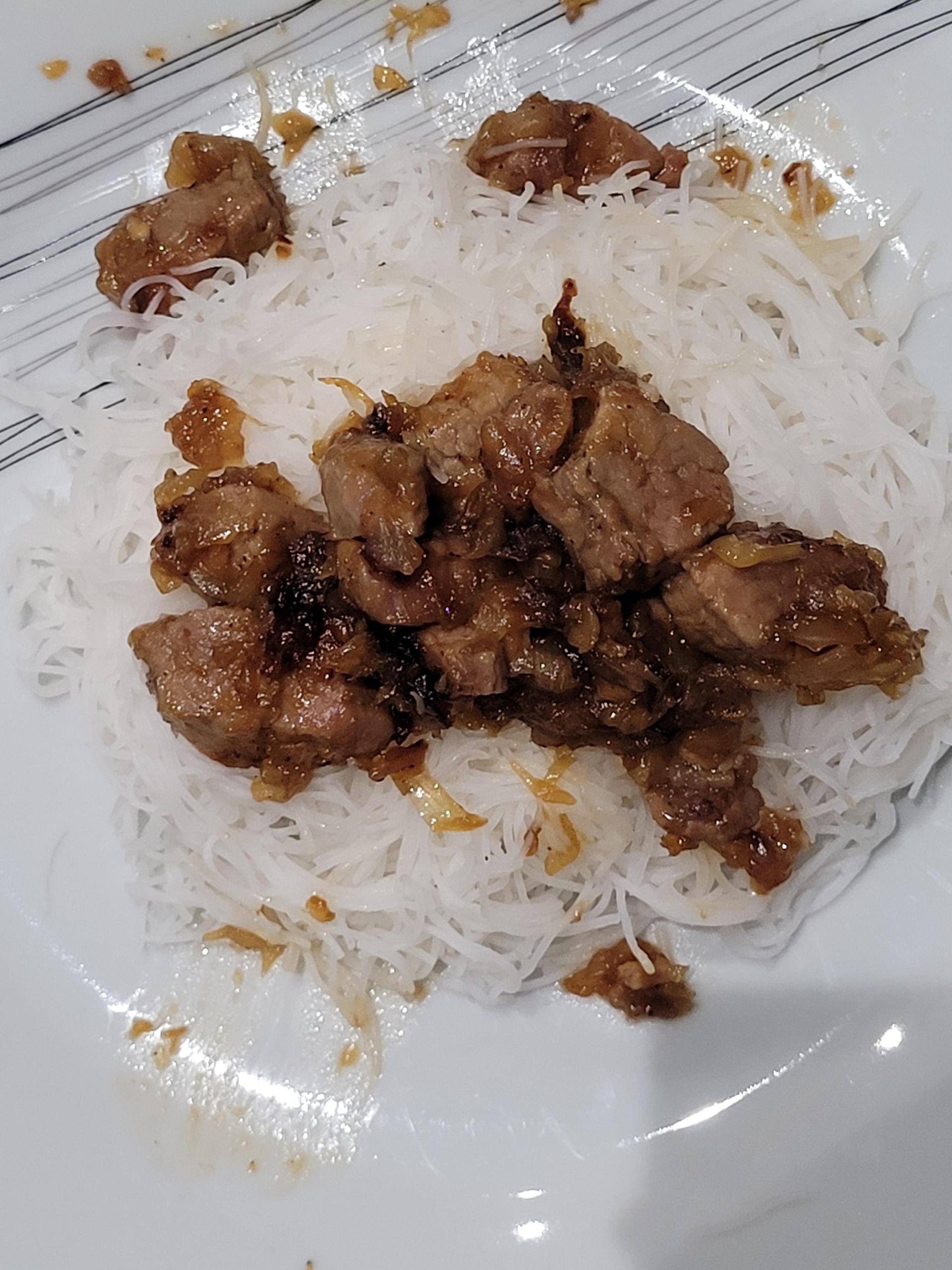 Porc au caramel et vermicelles de riz - Recette Cookeo | Moulinex