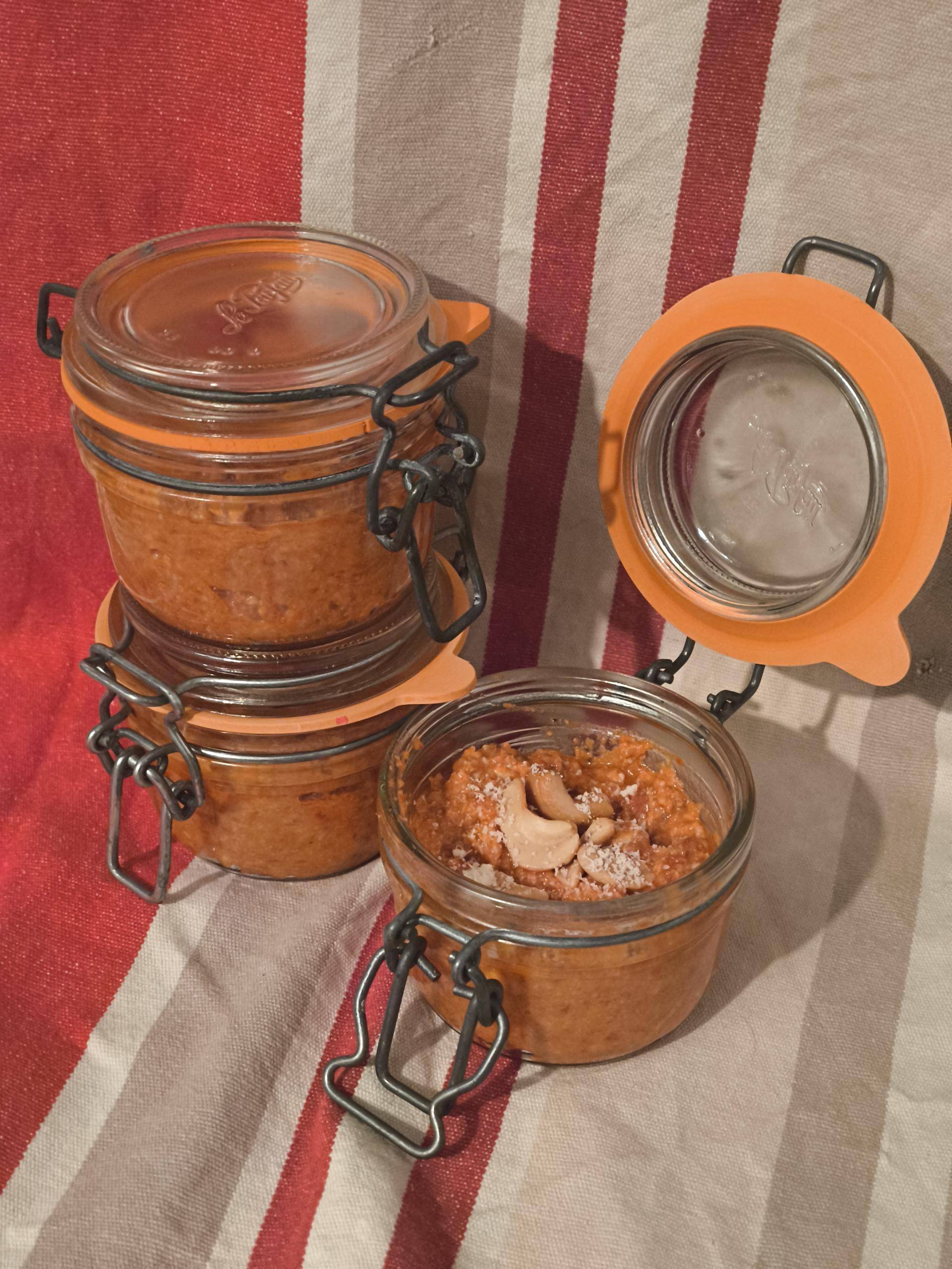 Pesto tomates séchées, noix de cajou et parmesan - Recette Companion Connect XL | Moulinex