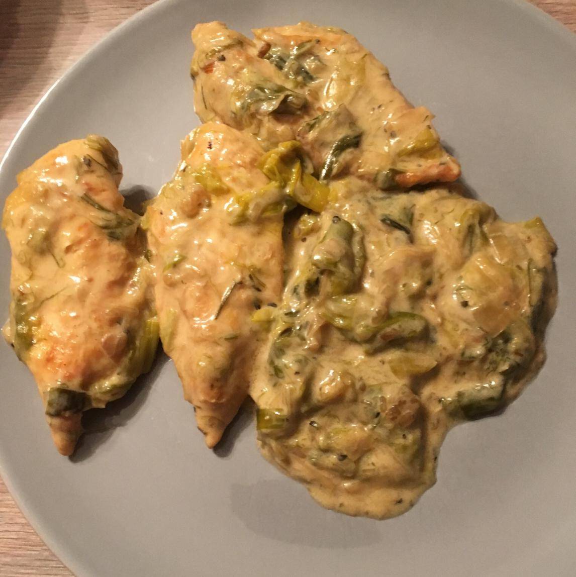 Filets de poulet à la crème de poireaux - Recette Cookeo | Moulinex