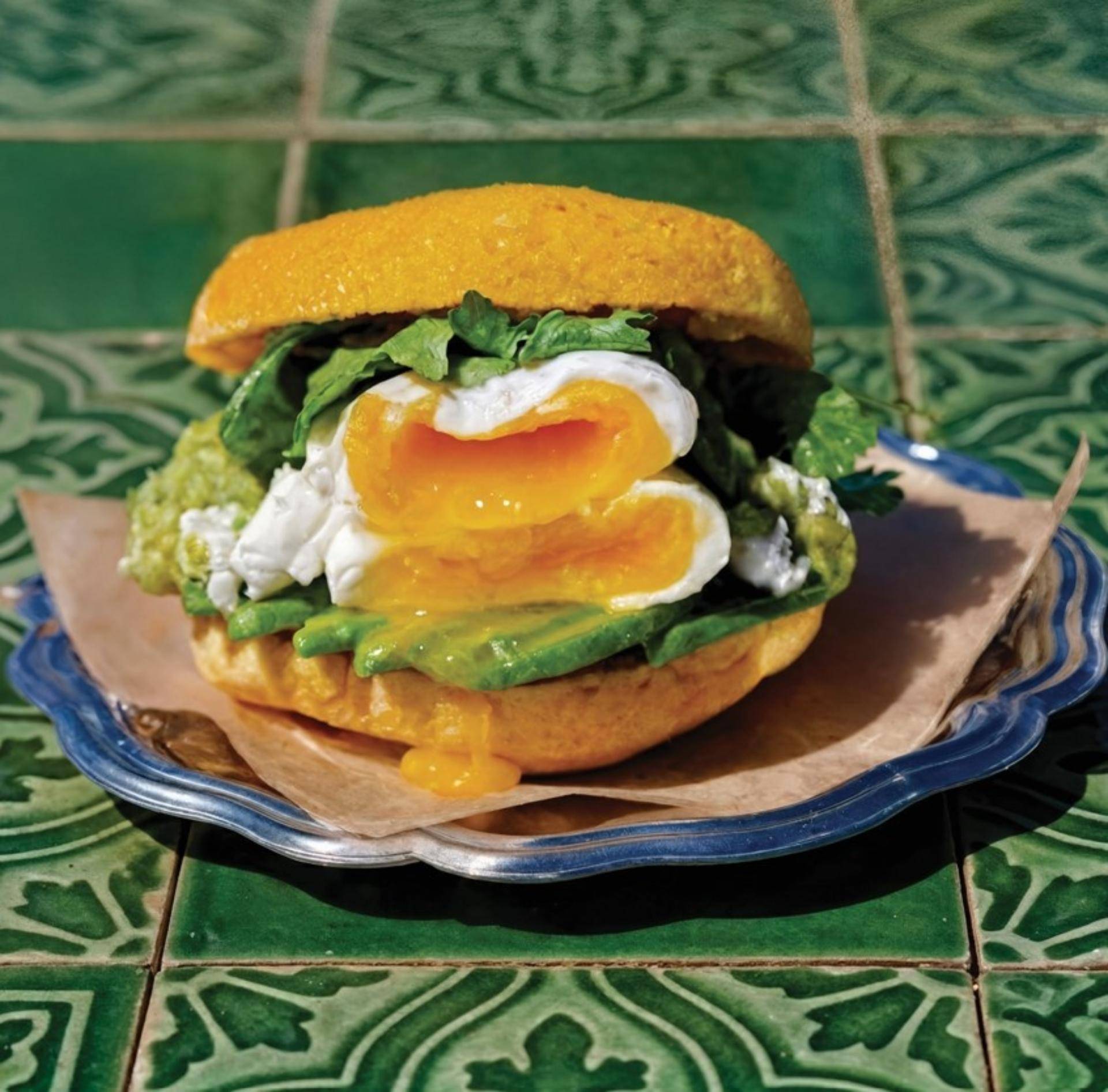Arepas, œuf mollet, avocat & salsa verde - Recette Cookeo Infinity 16in1 | Moulinex