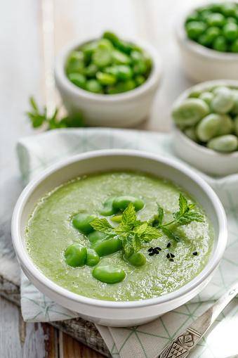 Velouté de fèves et haricots blancs - Recette Perfectmix Cook | Moulinex