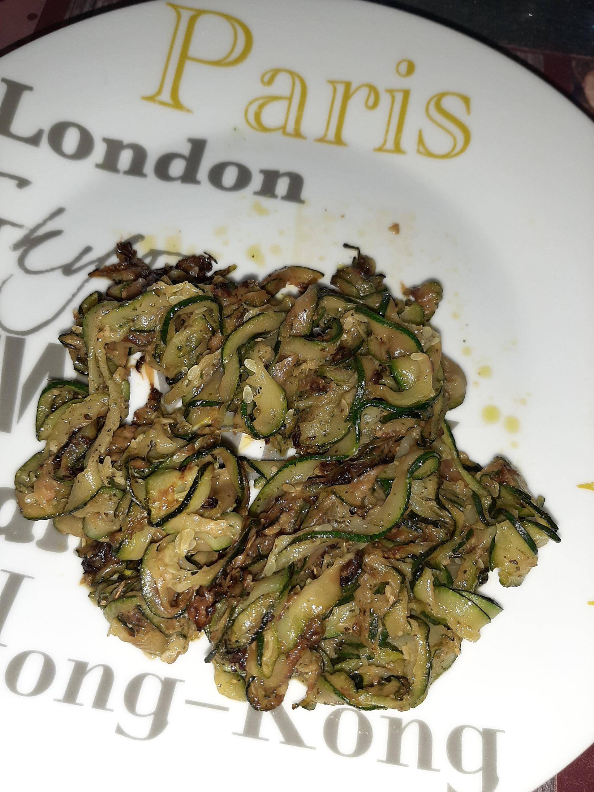 Tagliatelles de courgettes aux herbes de Provence - Recette Cookeo | Moulinex