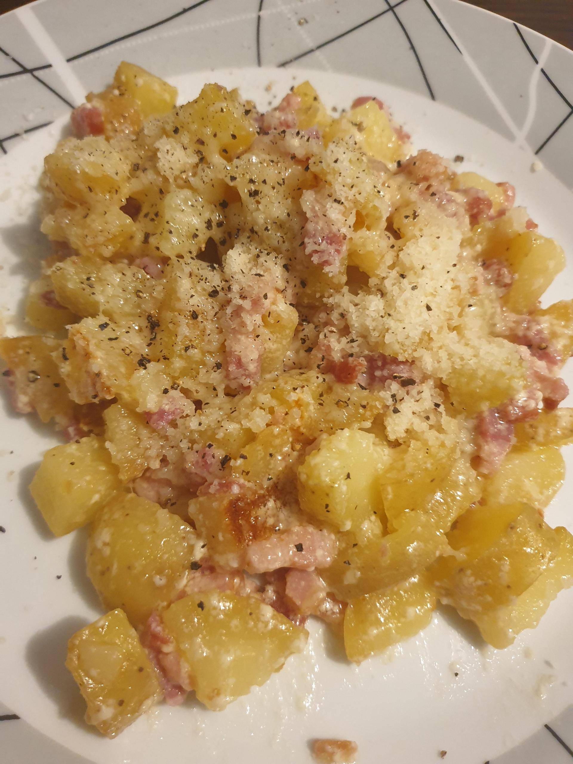 Pommes de terre lardon fromage - Recette Cookeo | Moulinex
