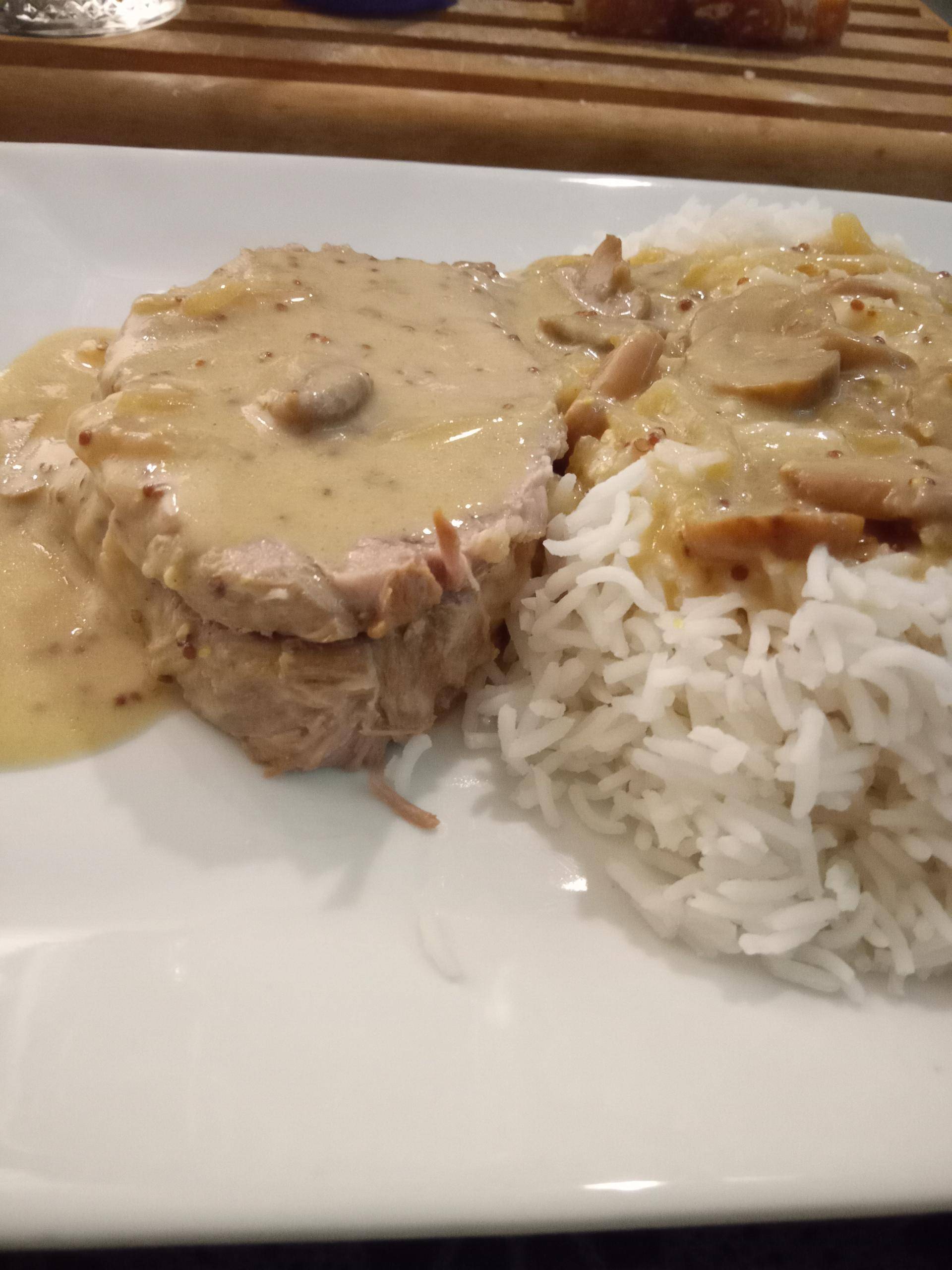 Rôti de porc sauce onctueuse moutarde, vin blanc et crème - Recette Cookeo V3 | Moulinex