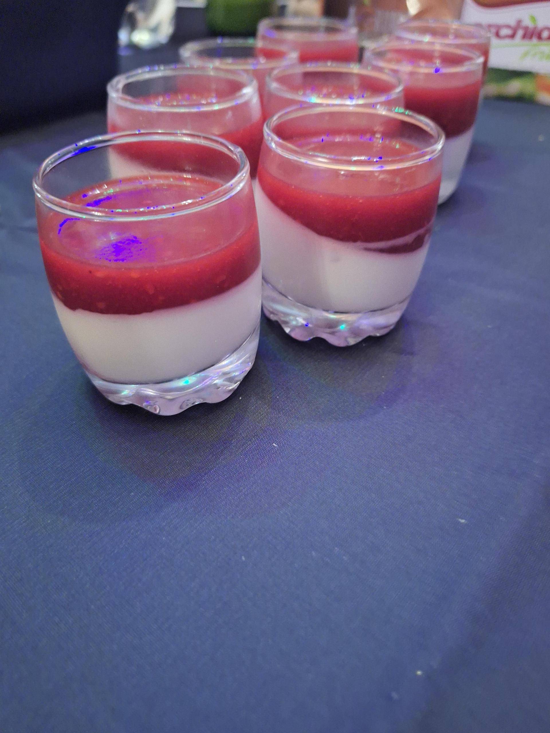 Pannacotta framboise basilic - Recette Companion XL | Moulinex