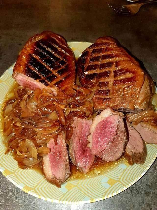 Magrets de canard marinés et compotée d'oignons - Recette Cookeo | Moulinex