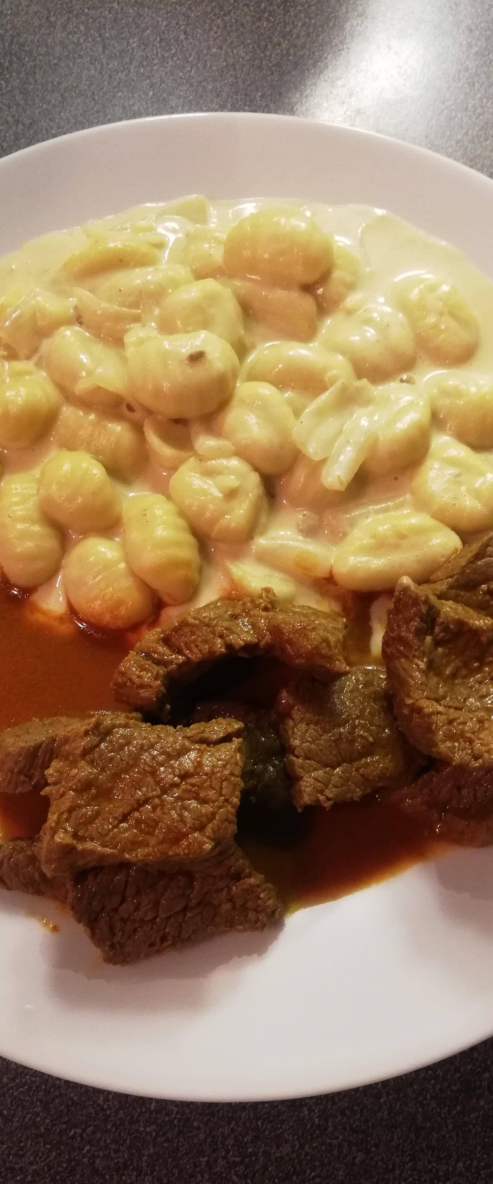 Bœuf au oignons et ses gnocchis - Recette Companion Connect XL | Moulinex