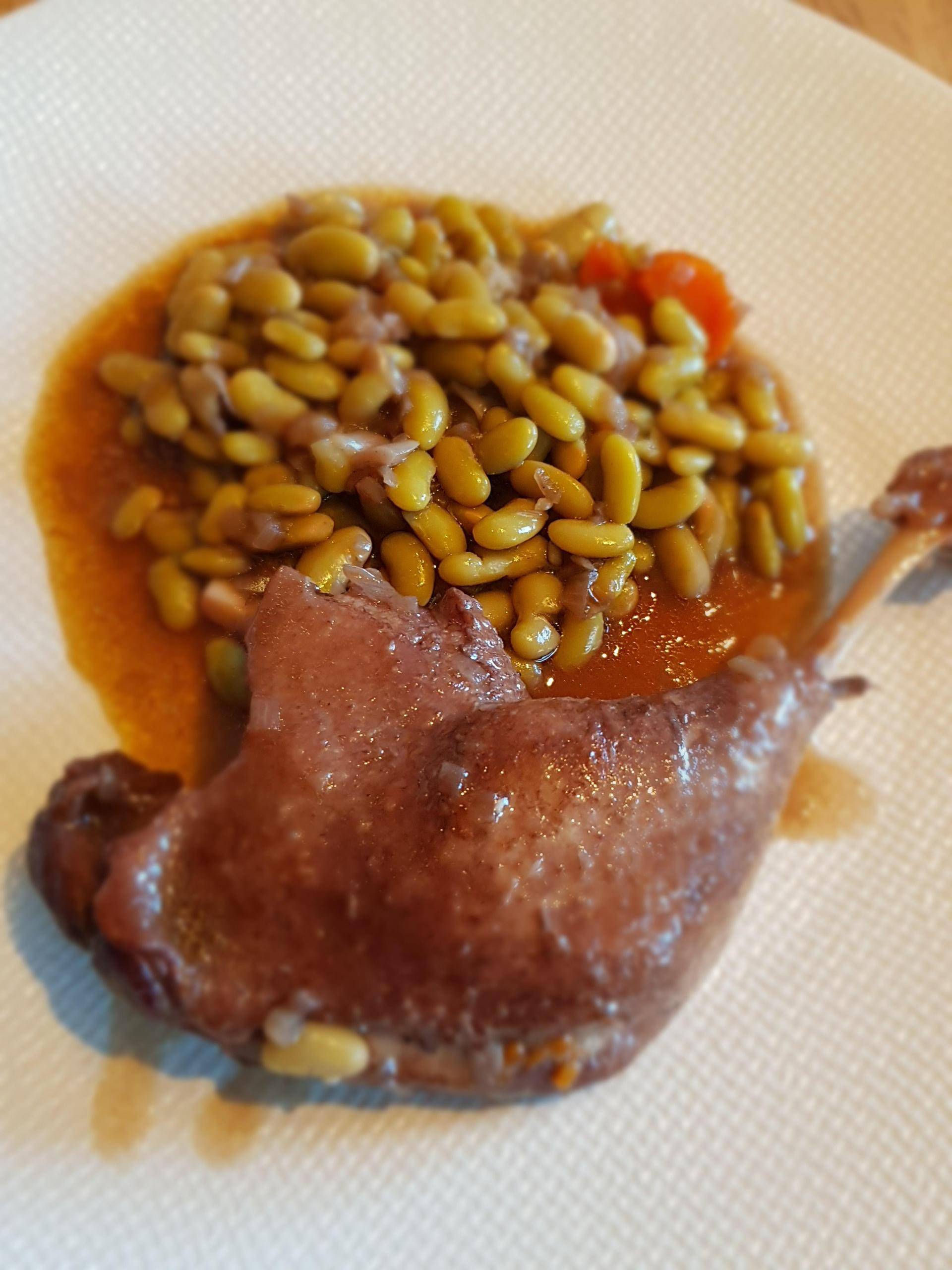 Cuisses de canard au vin rouge et ses flageolets - Recette Cookeo | Moulinex