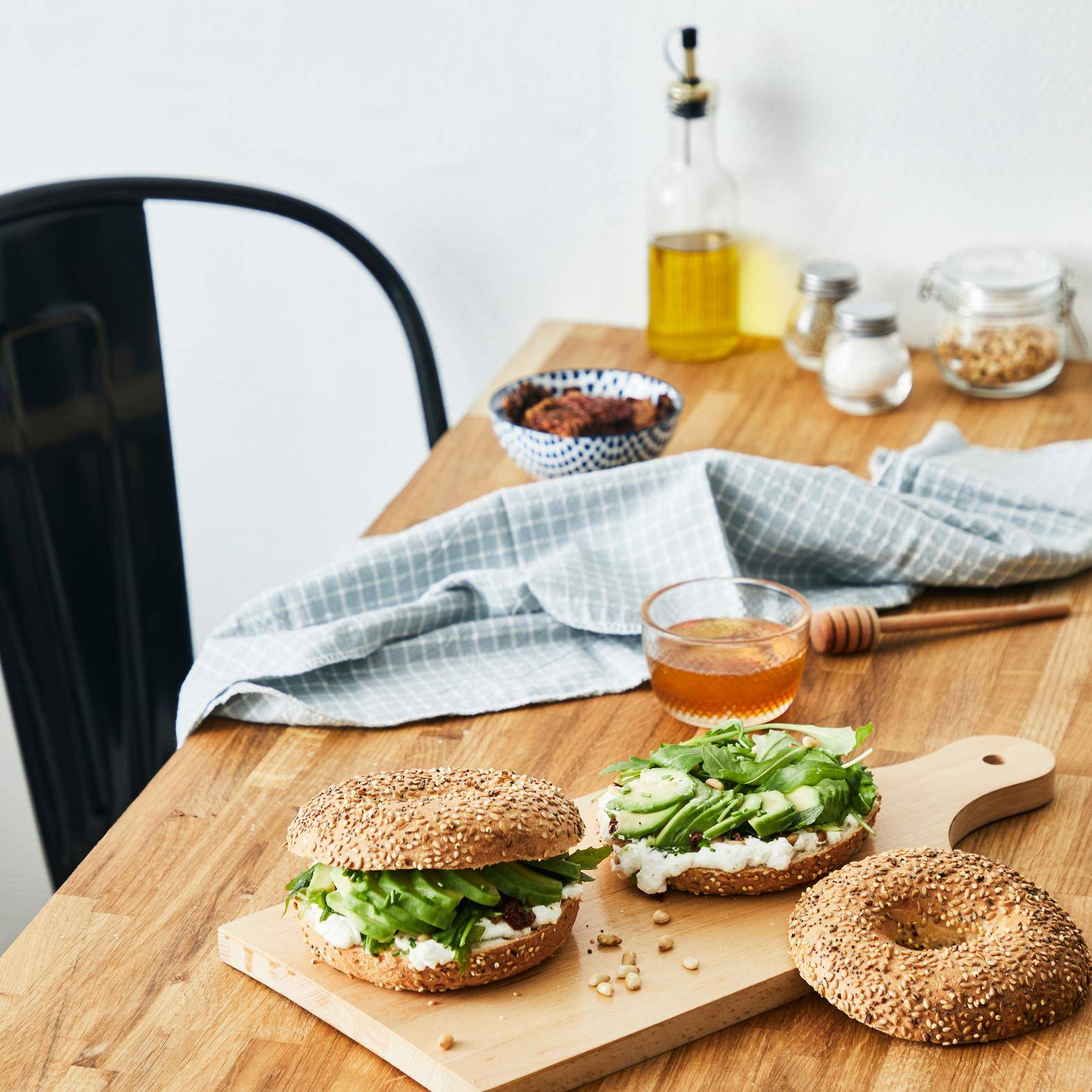 Bagel végétarien au chèvre miel avocat - Recette Cook'in One | Moulinex